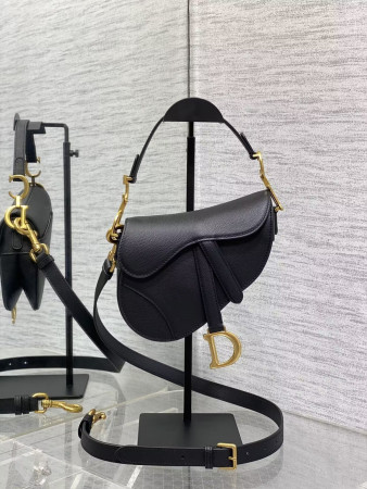 D*or mini saddle bag with strap black grained calfskin 19 x 16 x 5 cm
