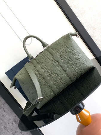 D*or weekender 40 khaki D*or gravity leather and khaki grained calfskin 57.5 x 34.5 x 22 cm