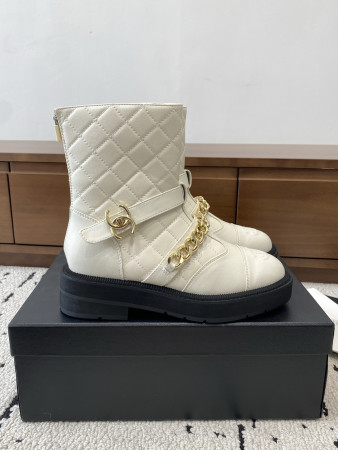 ua Ch*el boots