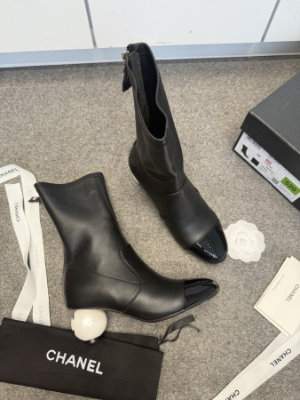 ua Ch*el mid-calf boots 6.5cm heel