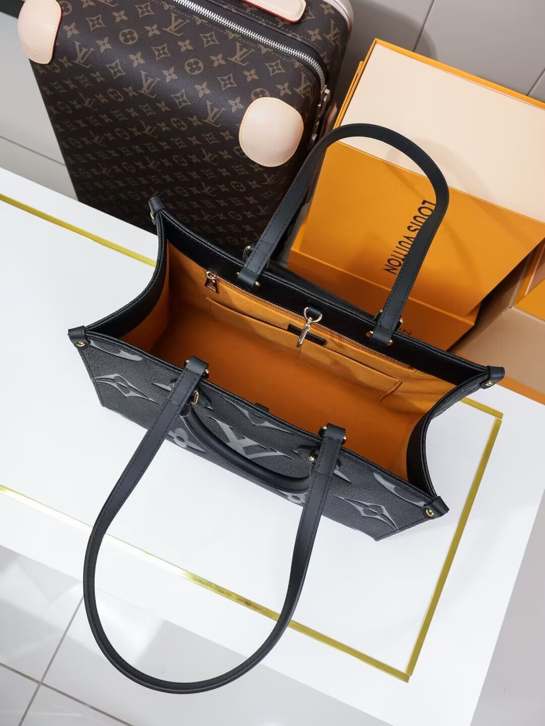 LV  OnTheGo MM M45595 35 x 27 x 14 cm