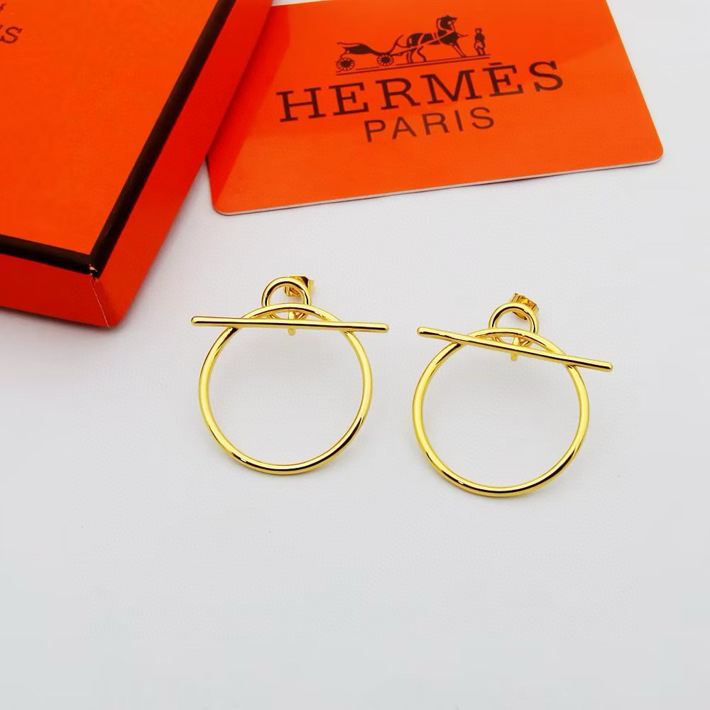 H**me5 loop earrings
