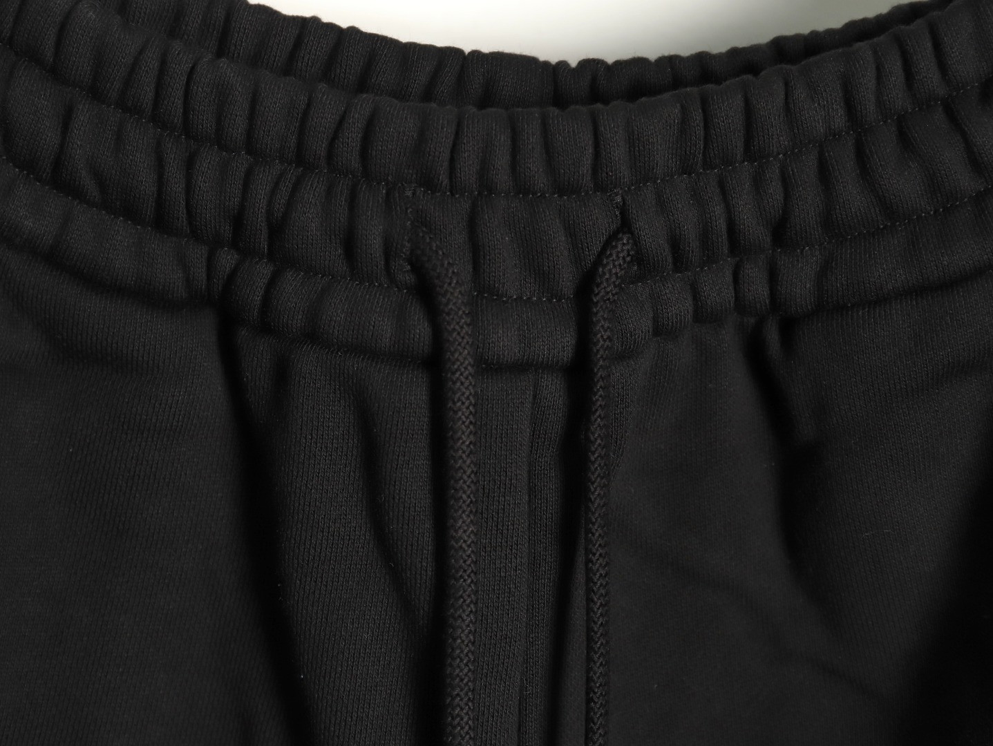 Ch**me He**ts shorts