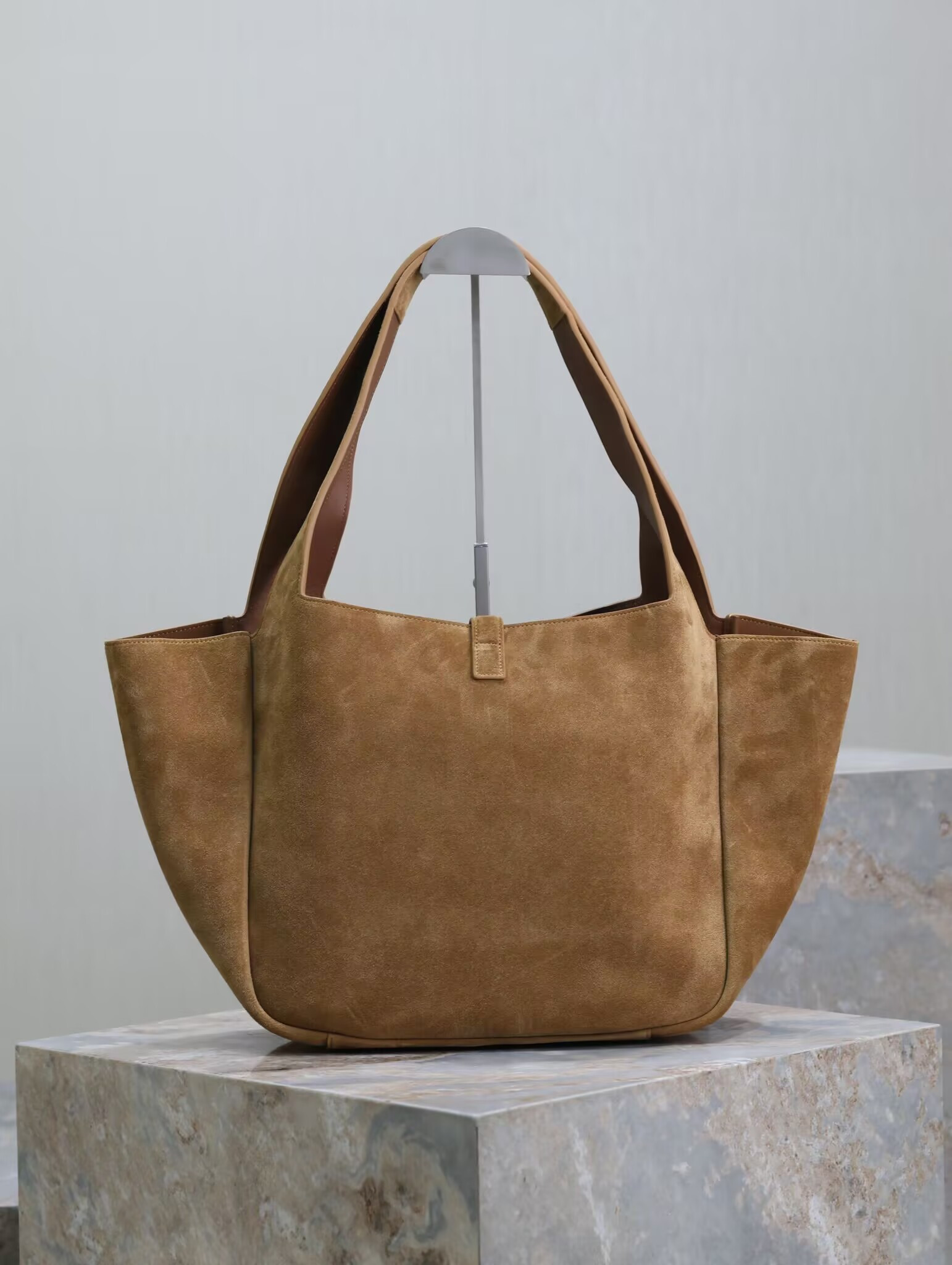 Y*L le 5 à 7 bea in suede 50×28×18cm