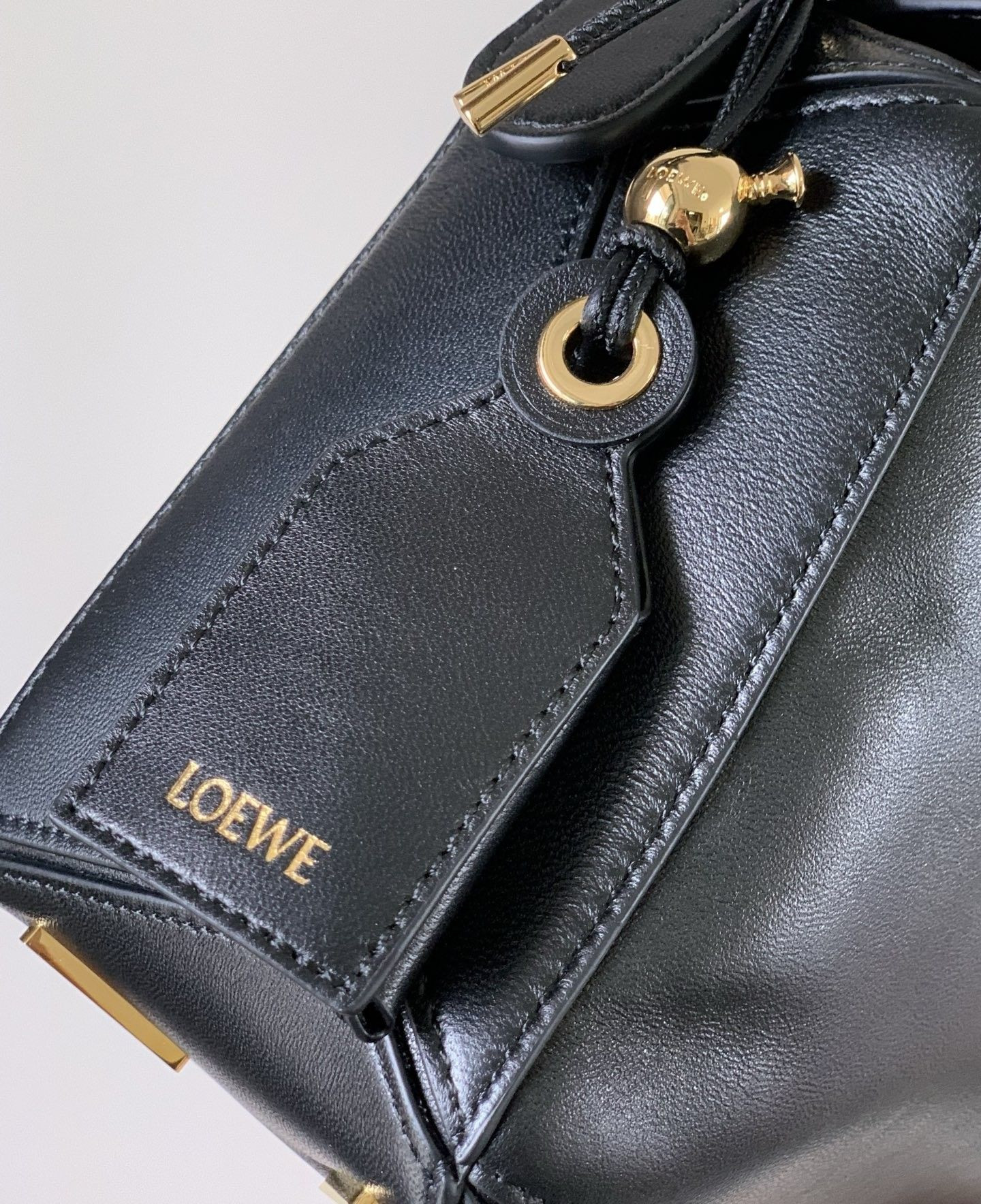 L0ew* small featherlight puzzle bag in nappa lambskin  16.5x24x10.5cm