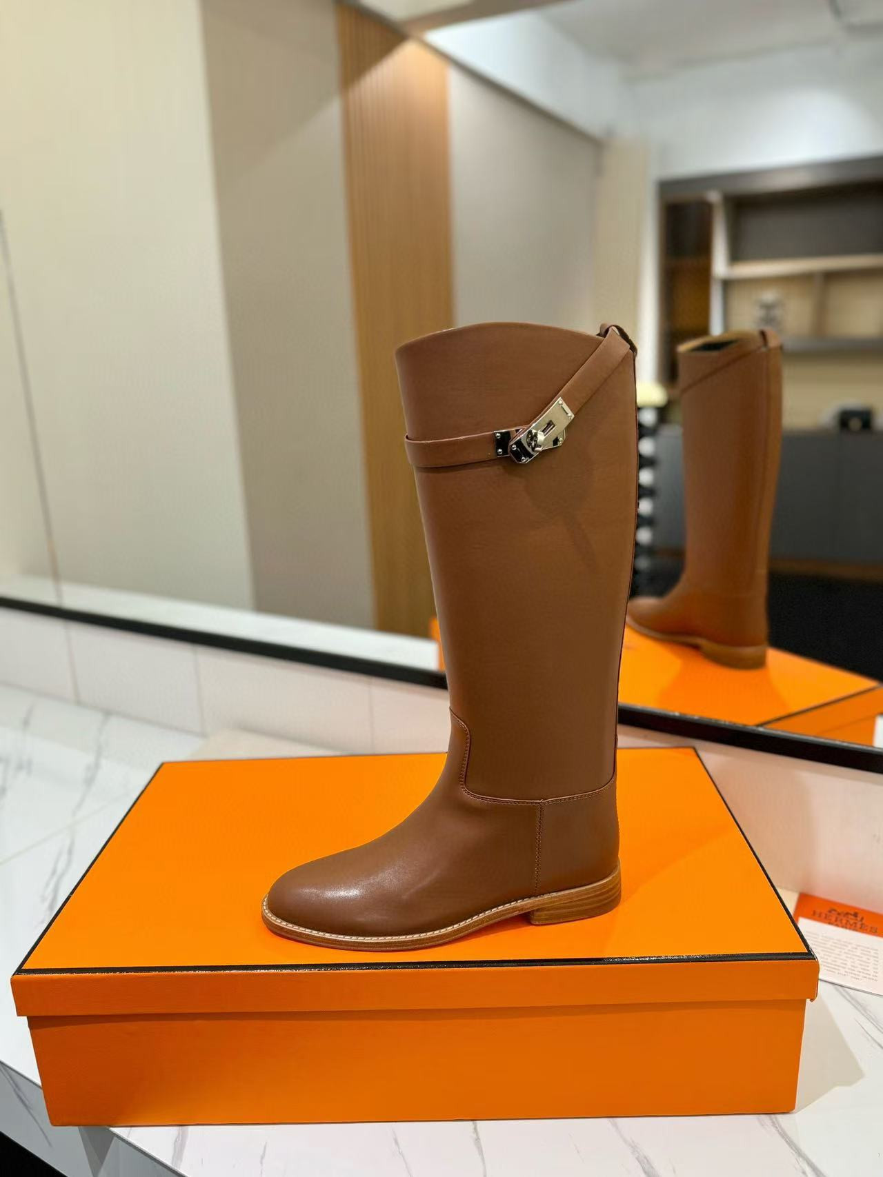 ua H**me5 jumping boots