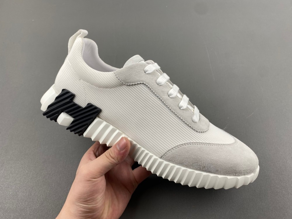 ua H**me5 bouncing sneaker