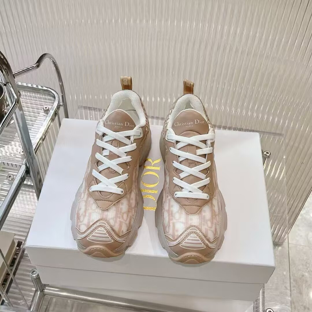 ua D*or vibe sneaker