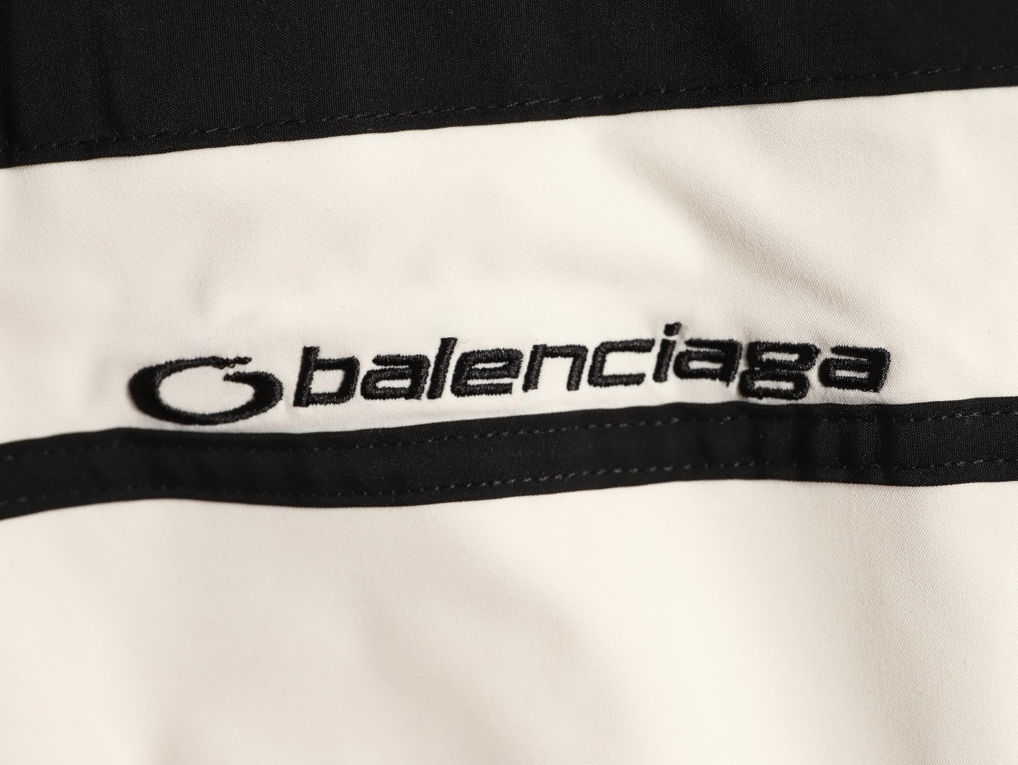 Ba*len*cia*ga coats suit