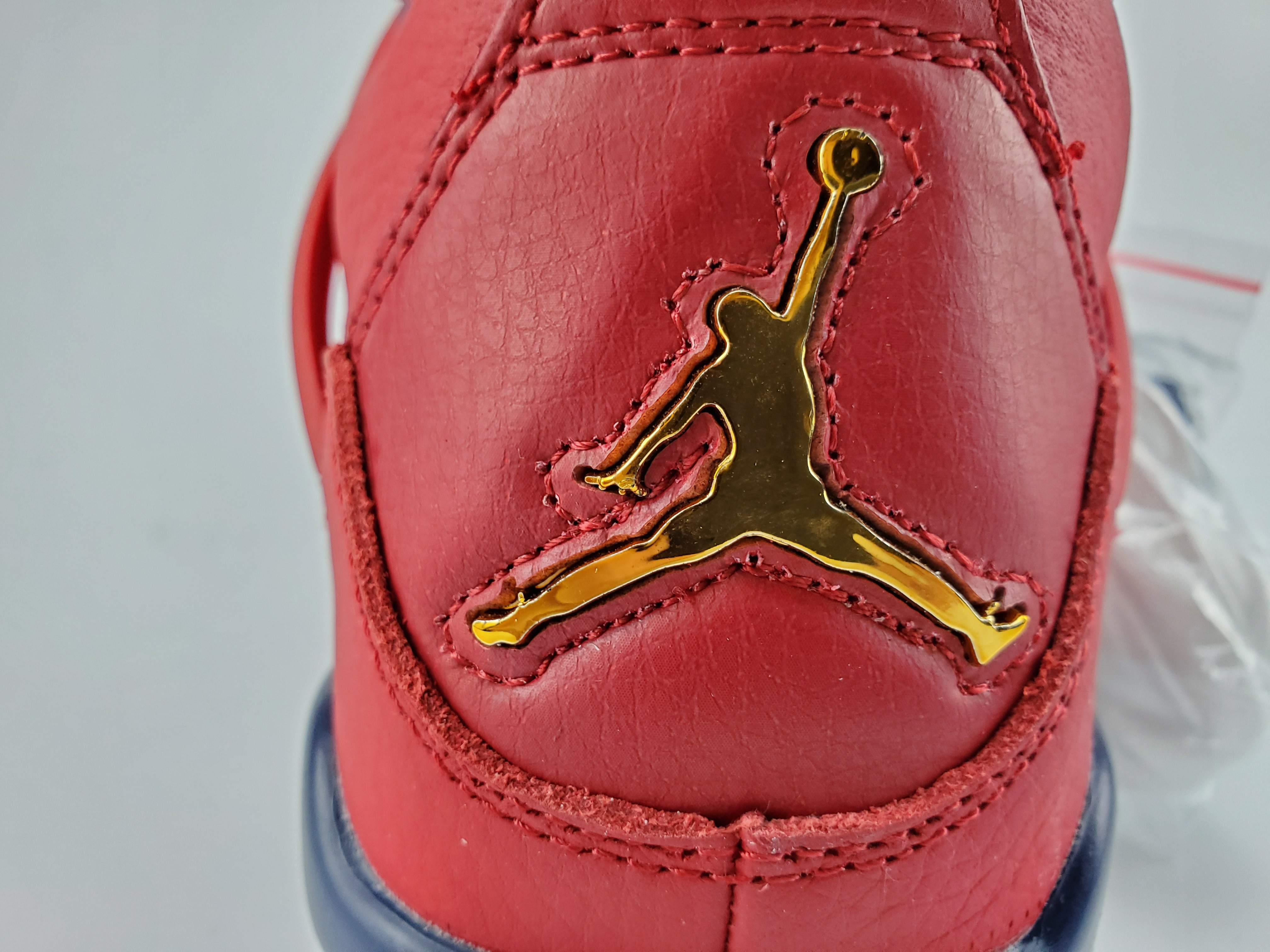 Jordan 4 Retro Fiba (2019)