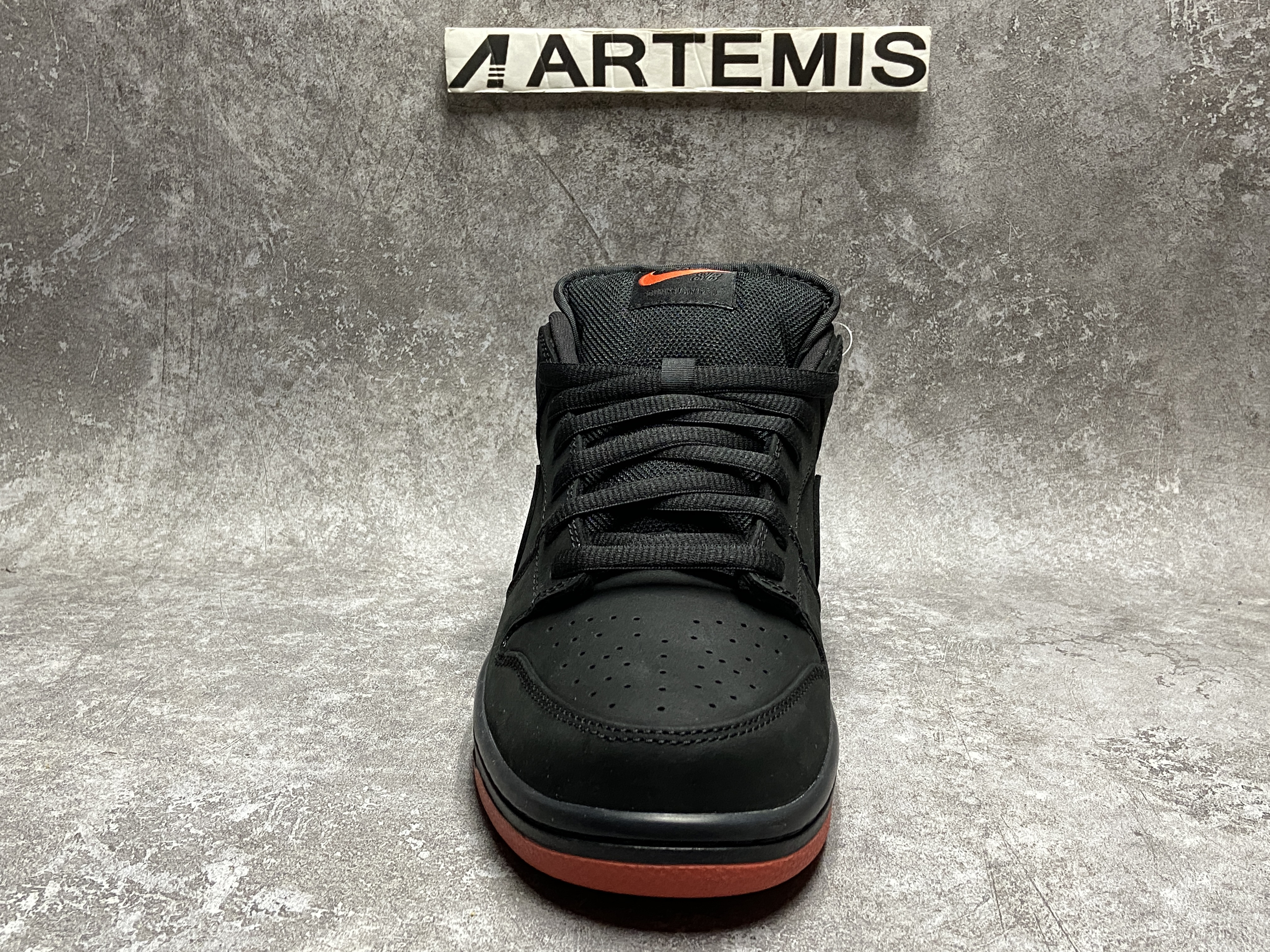 Nike SB Dunk Low Black Pigeon