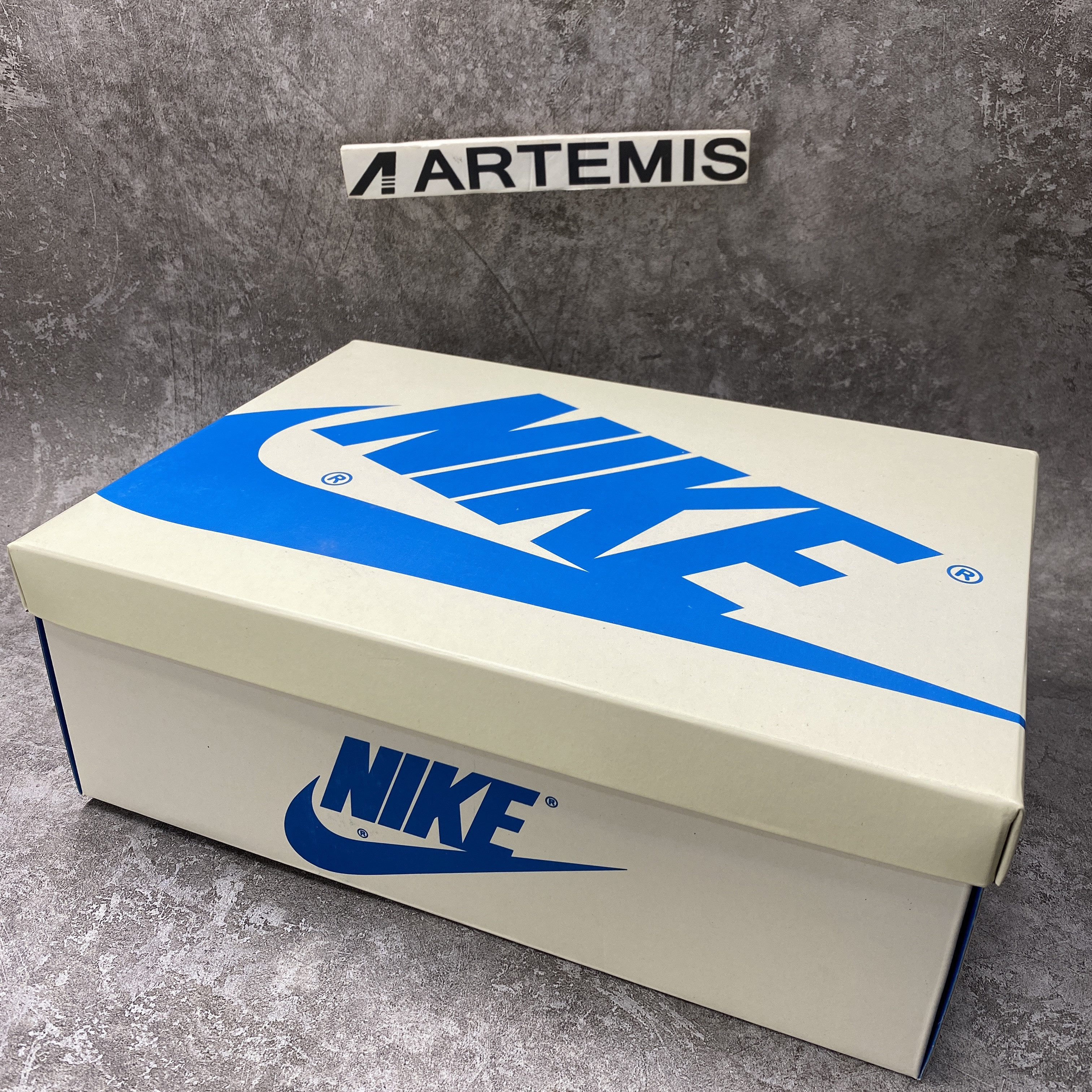 Travis Scott x Air Jordan 1 Low White Blue