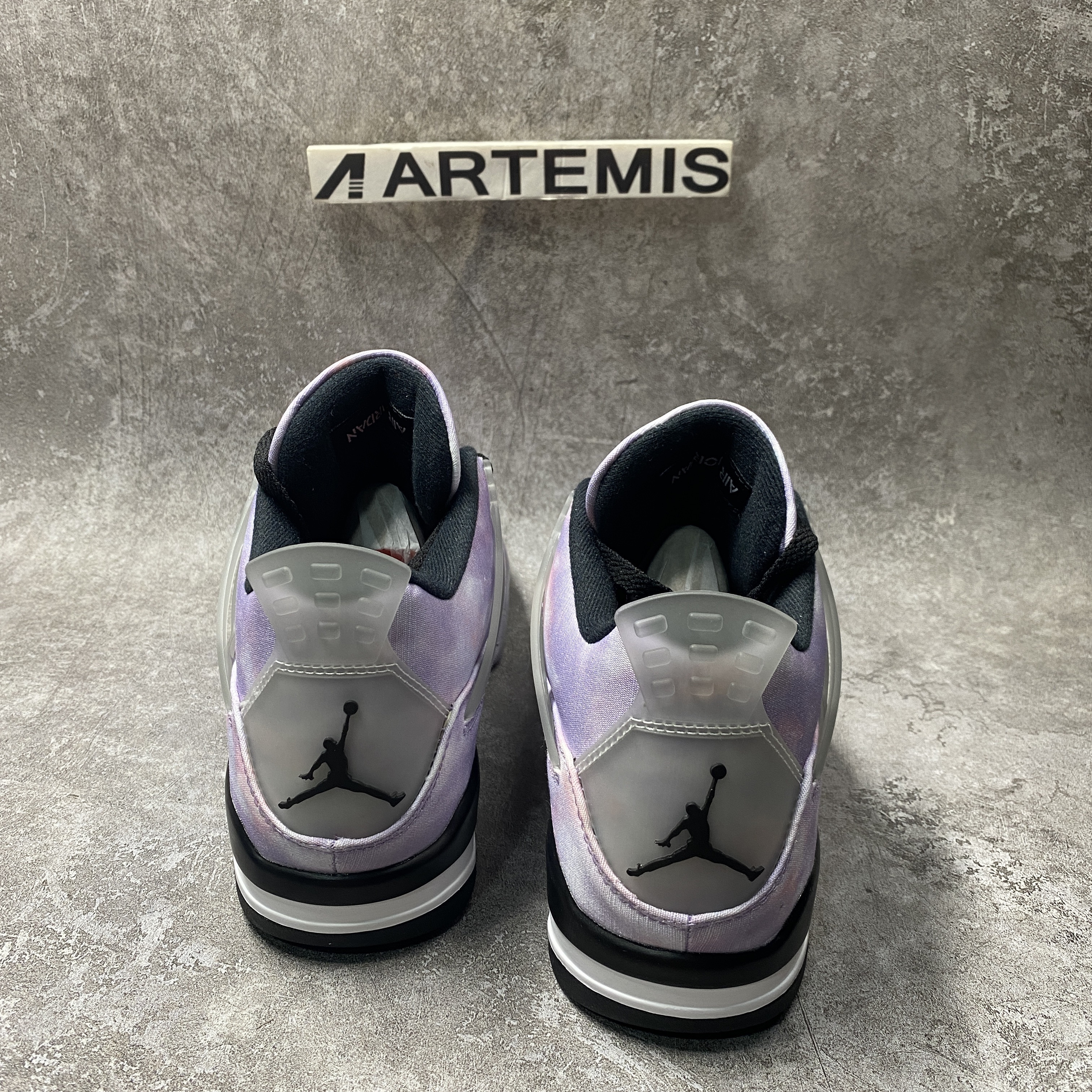 Air Jordan 4 Retro