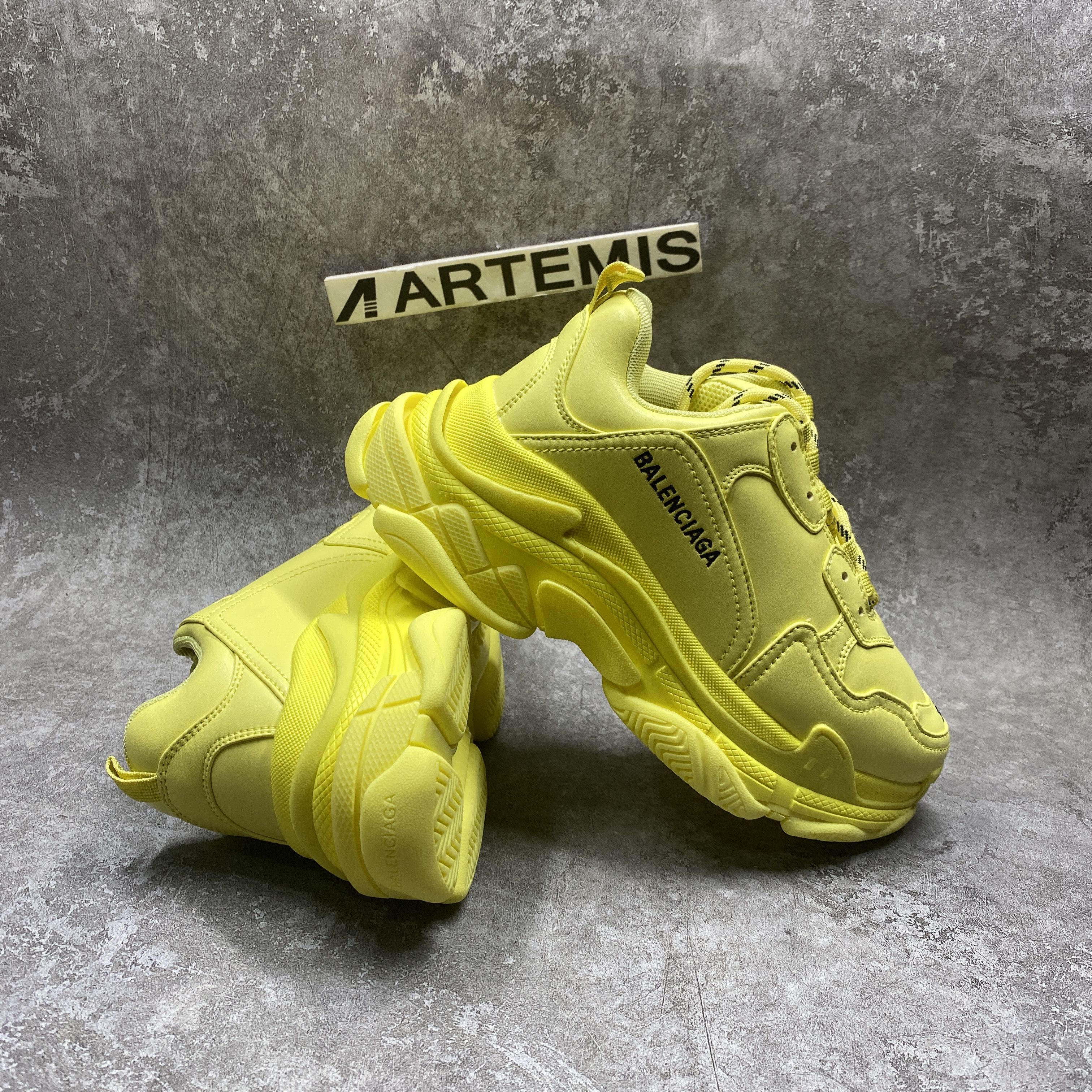 Balenciga Triple S Light Yellow
