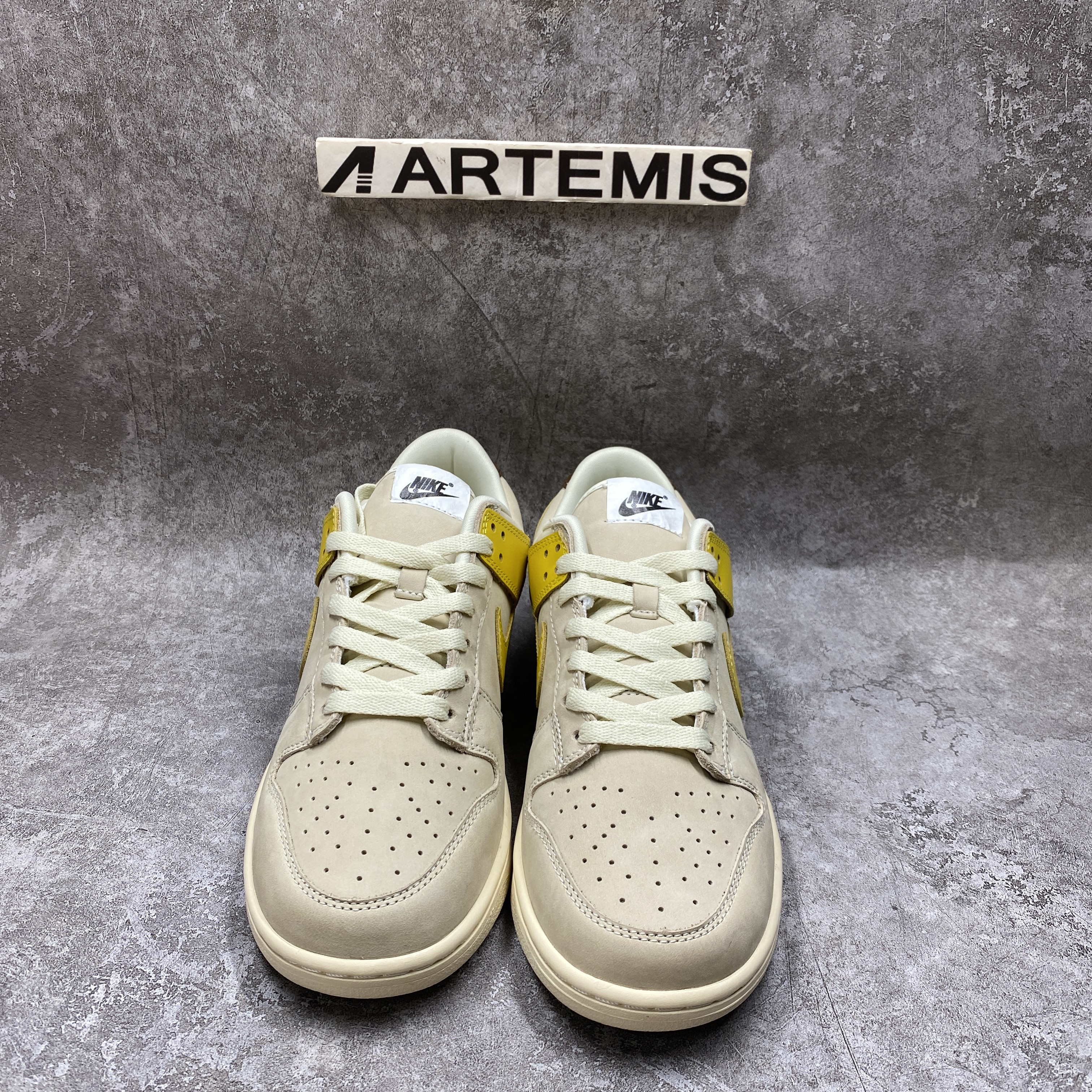 Nike Dunk Low LX Banana