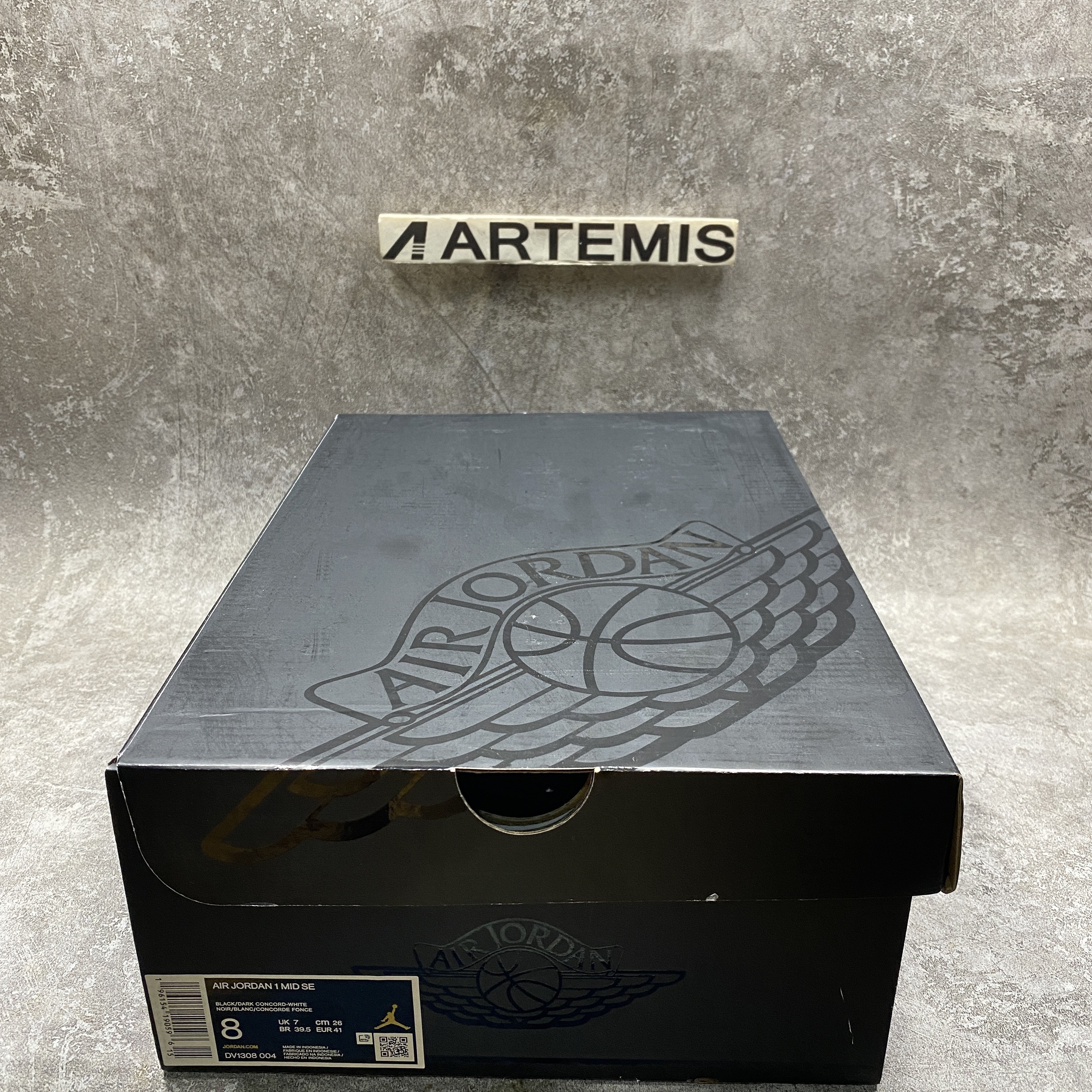 Air Jordan 1 Mid SE Space Jam