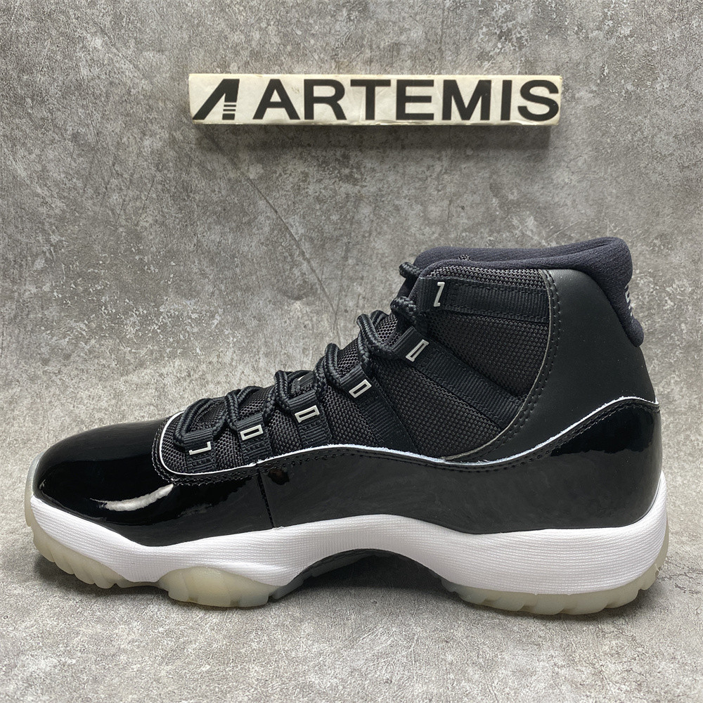 AIR JORDAN 11 RETRO