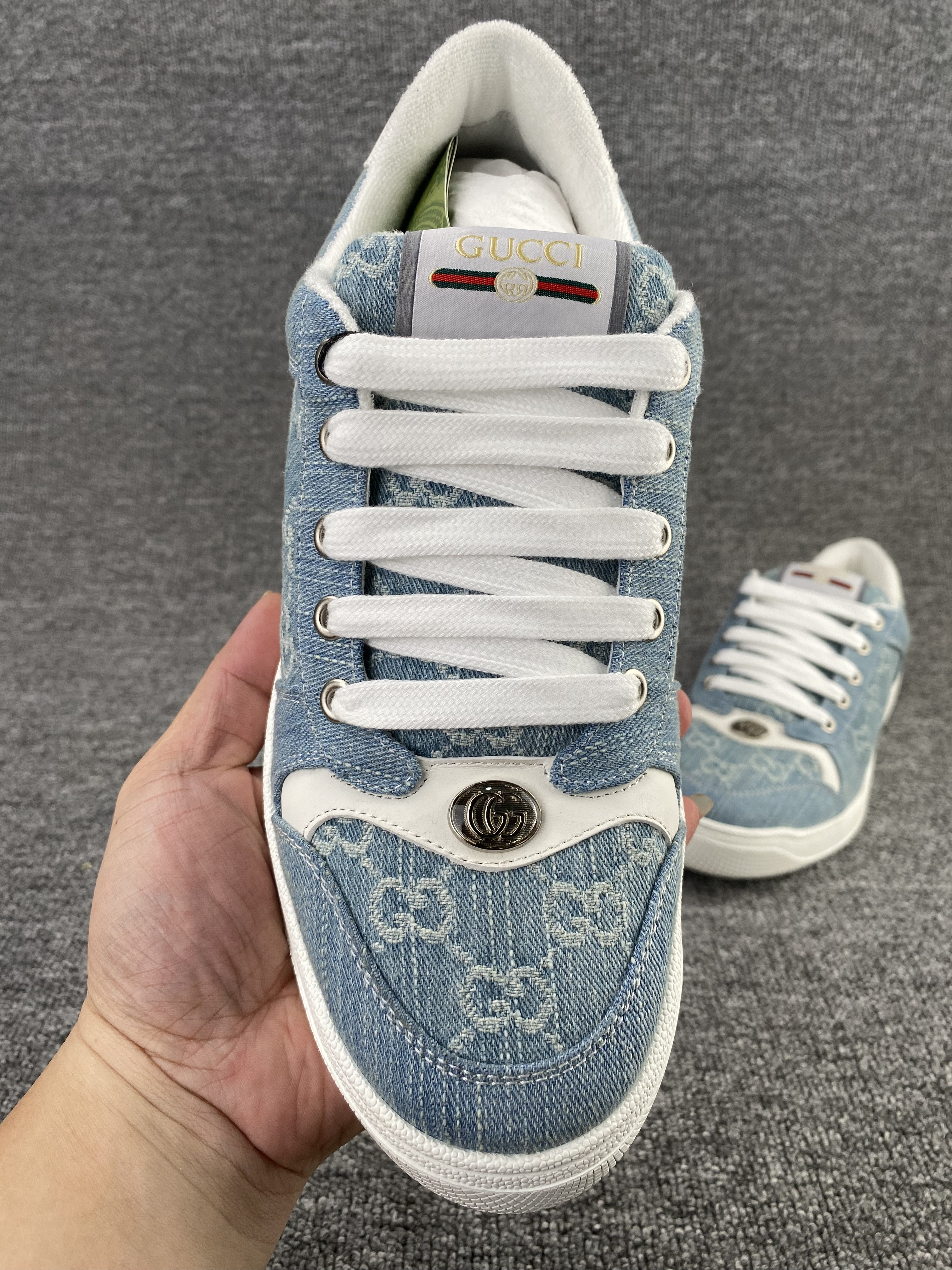 ua G*u*i sneakers