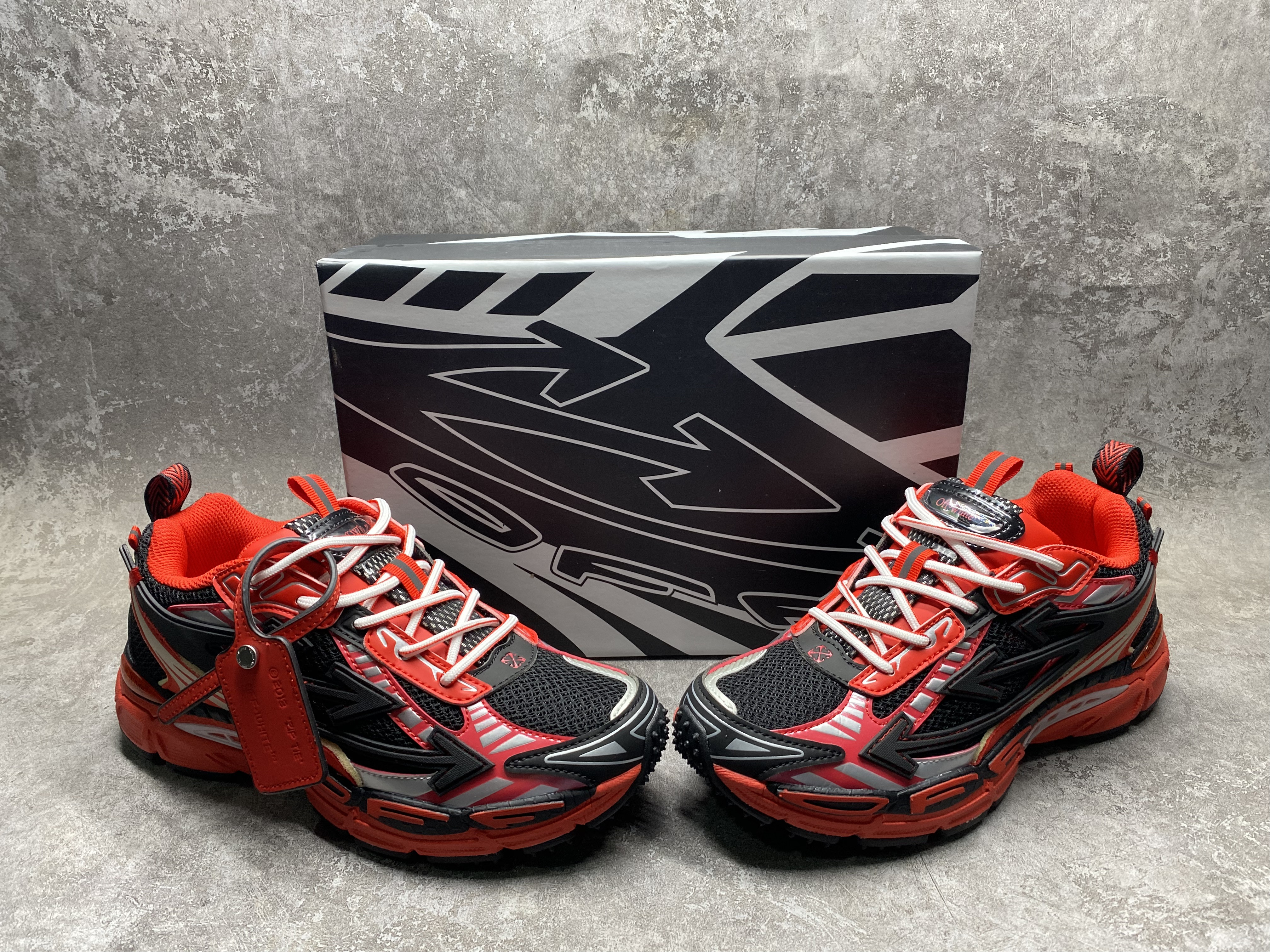 UA Off-White "BE RIGHT BACK"
