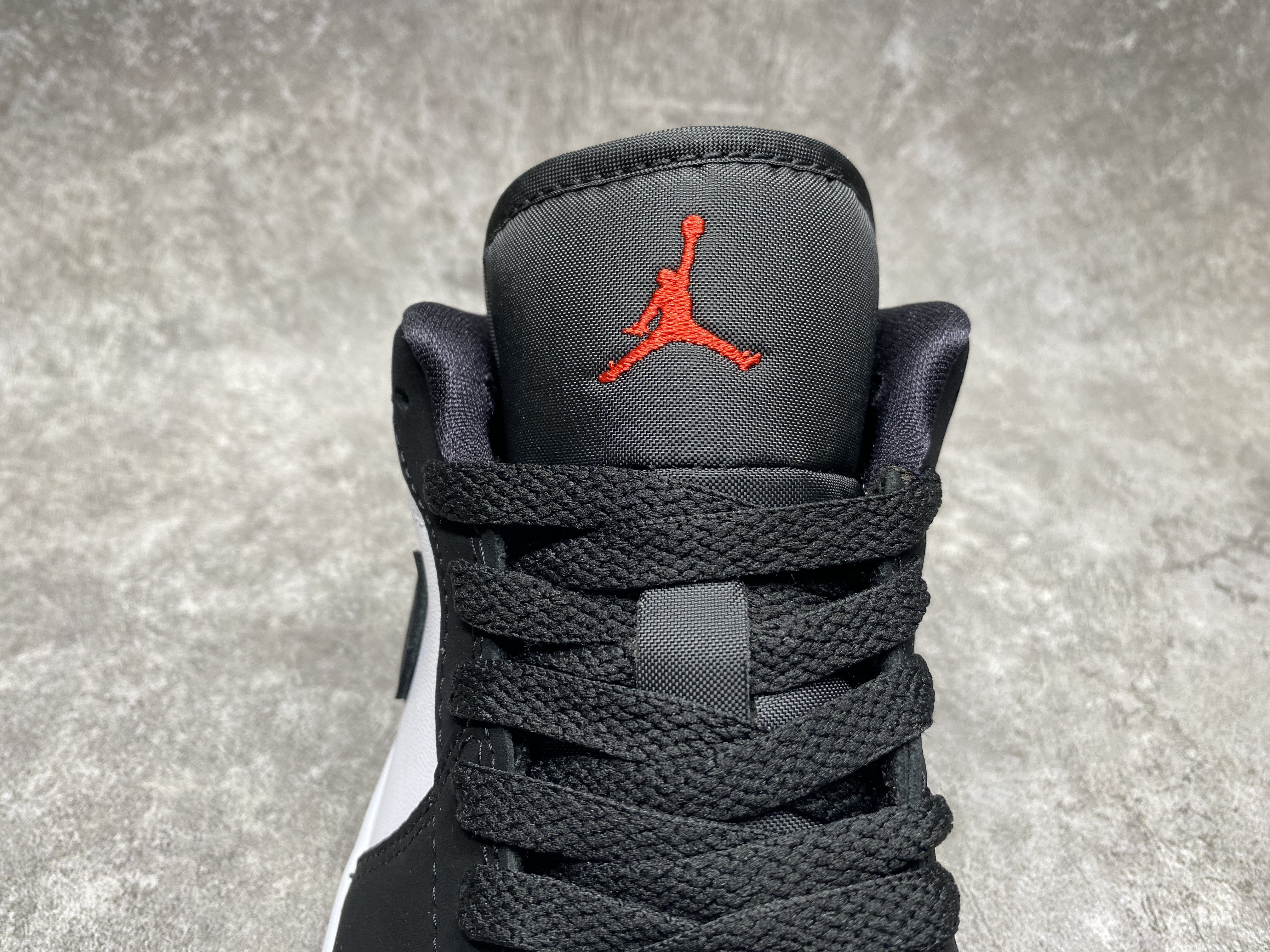 UA AIR JORDAN 1 LOW SE