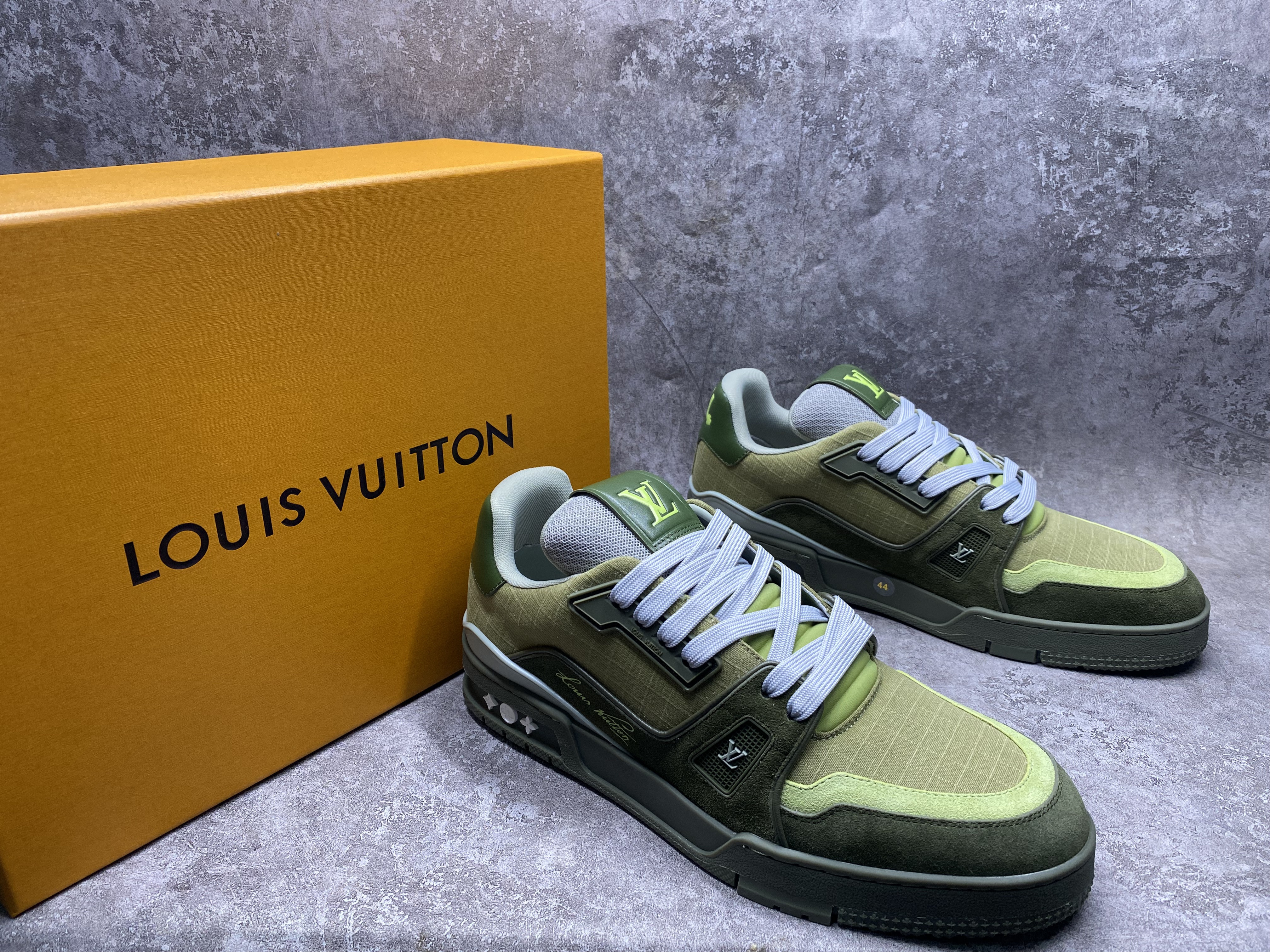 UA LV trainer Sneakers