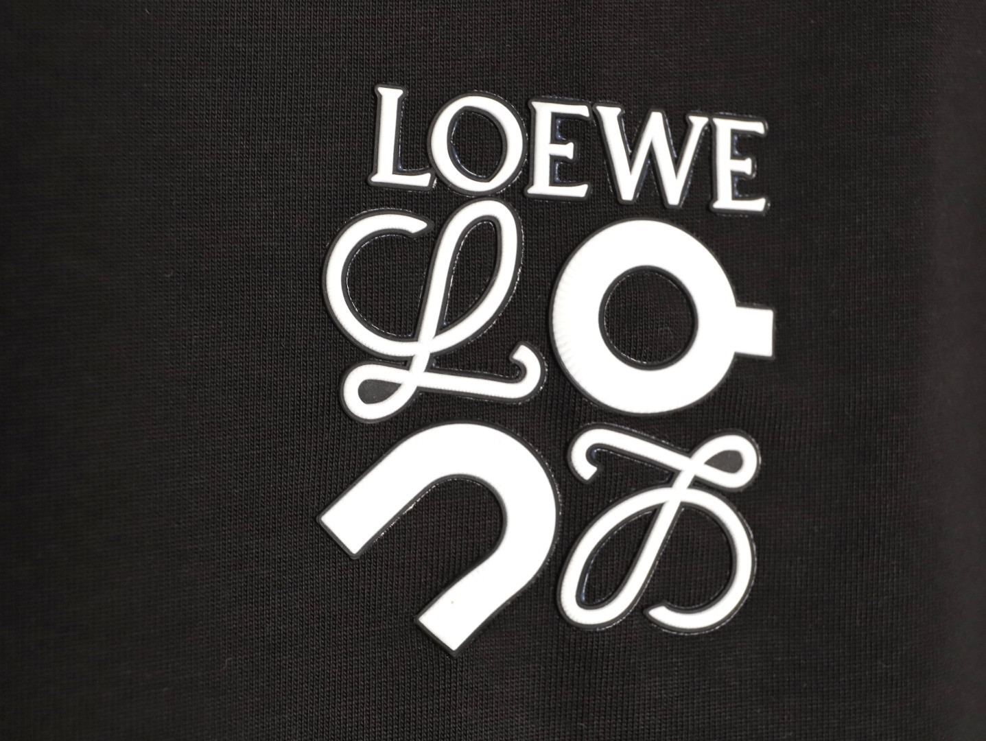 L0ew* & on 25fw long-sleeved t-shirt