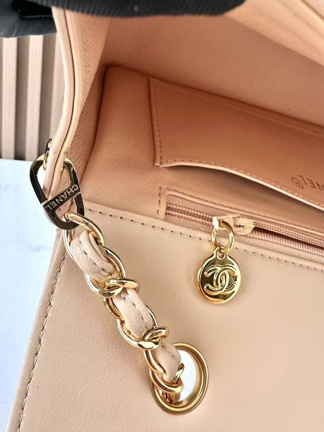 Ch*el small diana flap bag lambskin gold hardware 22.5x14x7cm