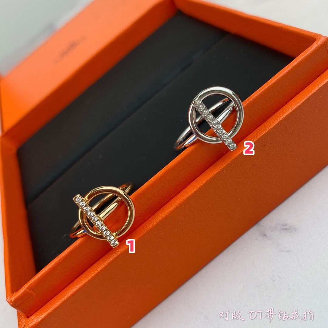 H**me5 ot half di*m*nd ring