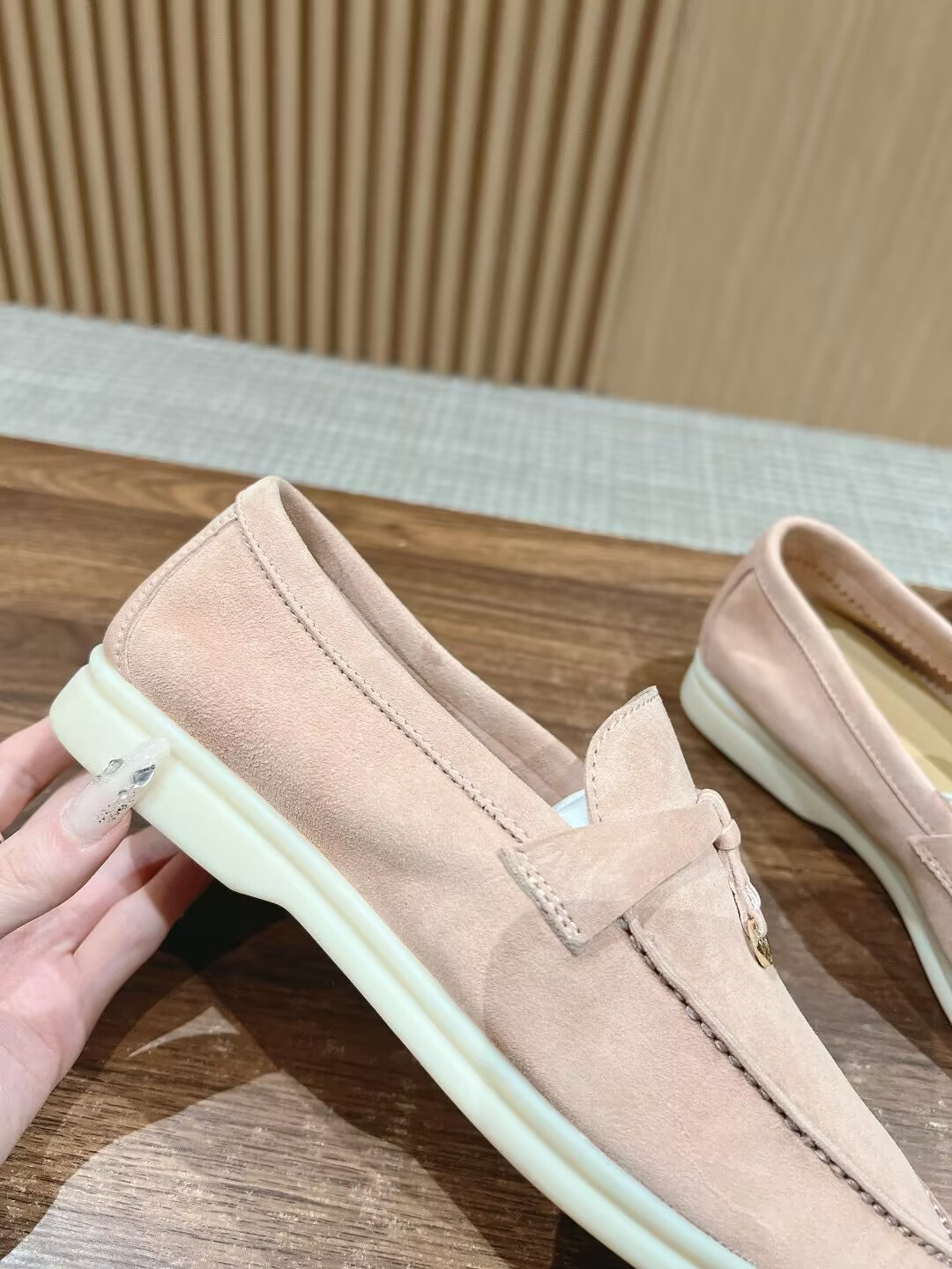 ua L**o p*ana summer charms walk loafers