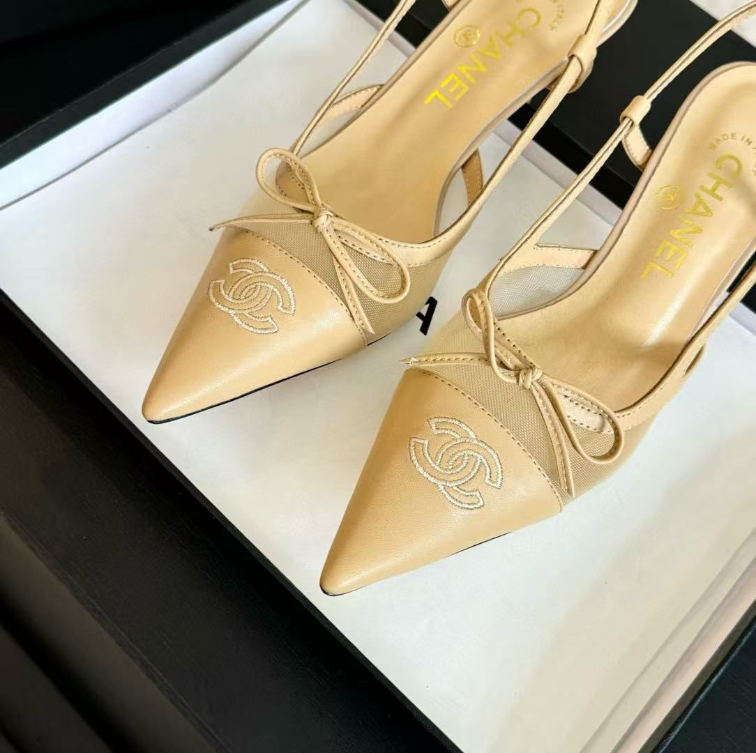 ua Ch*el slingbacks