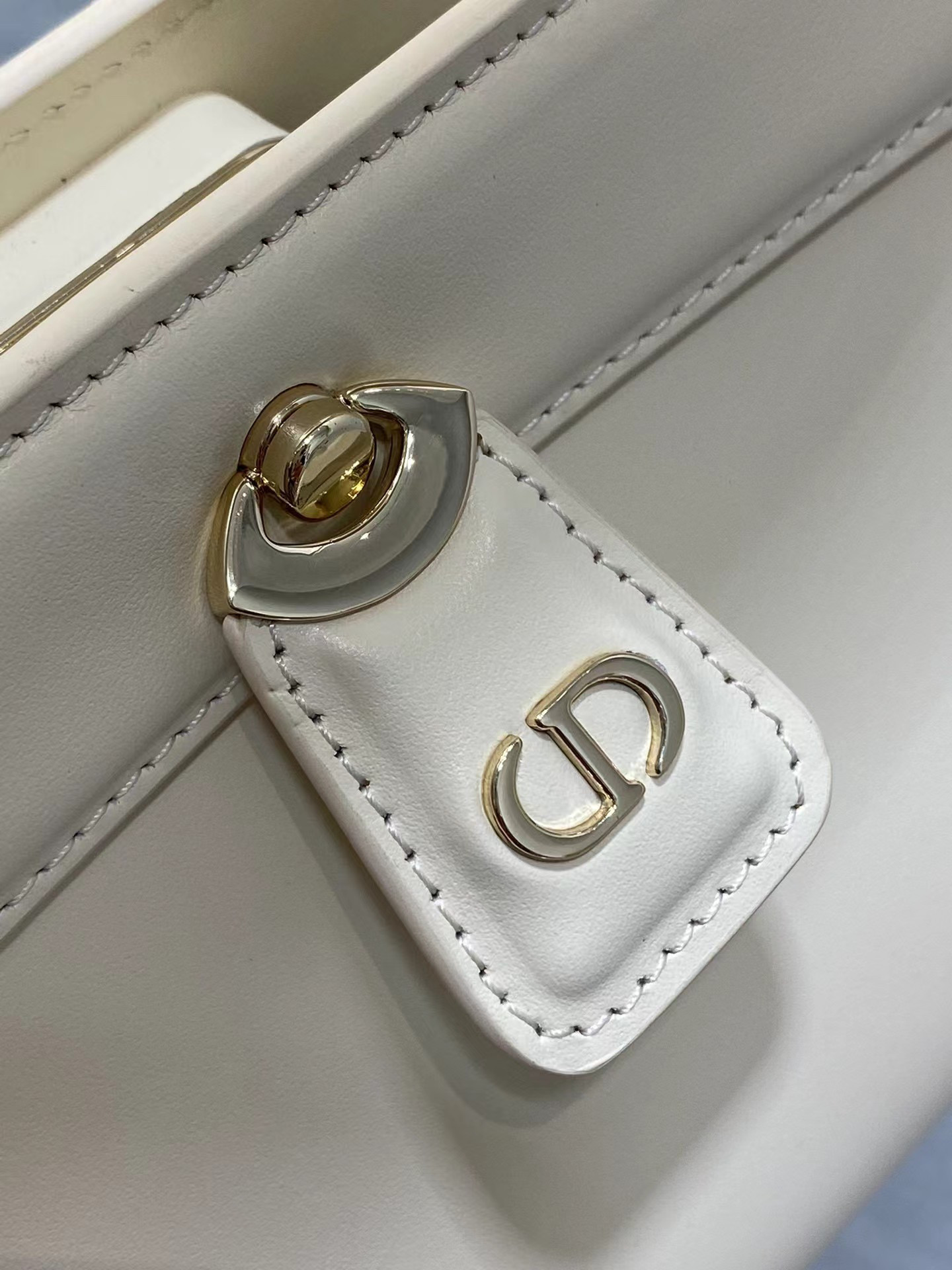 D*or medium key bag 27 x 16.5 x 13.5cm