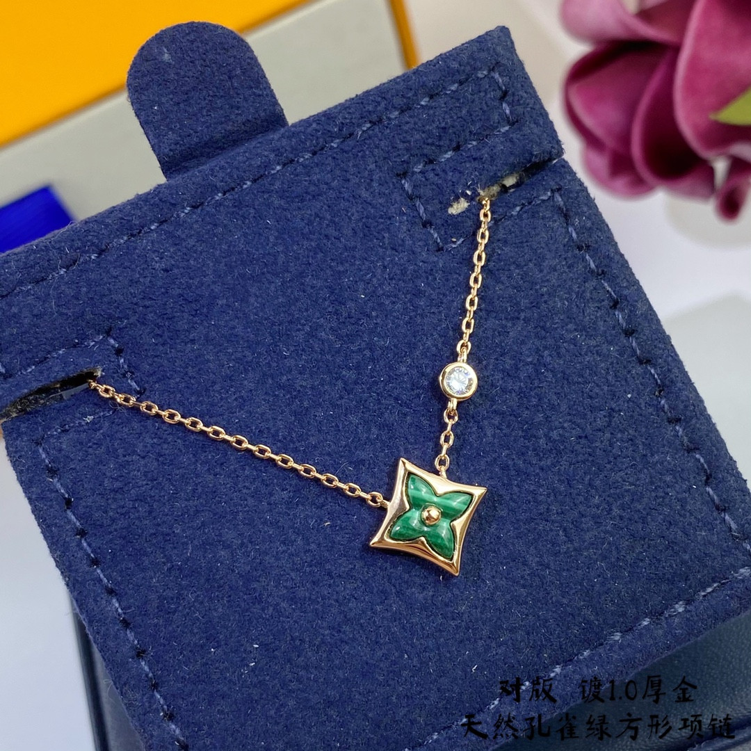 l0*is V*t0n square natural malachite necklace
