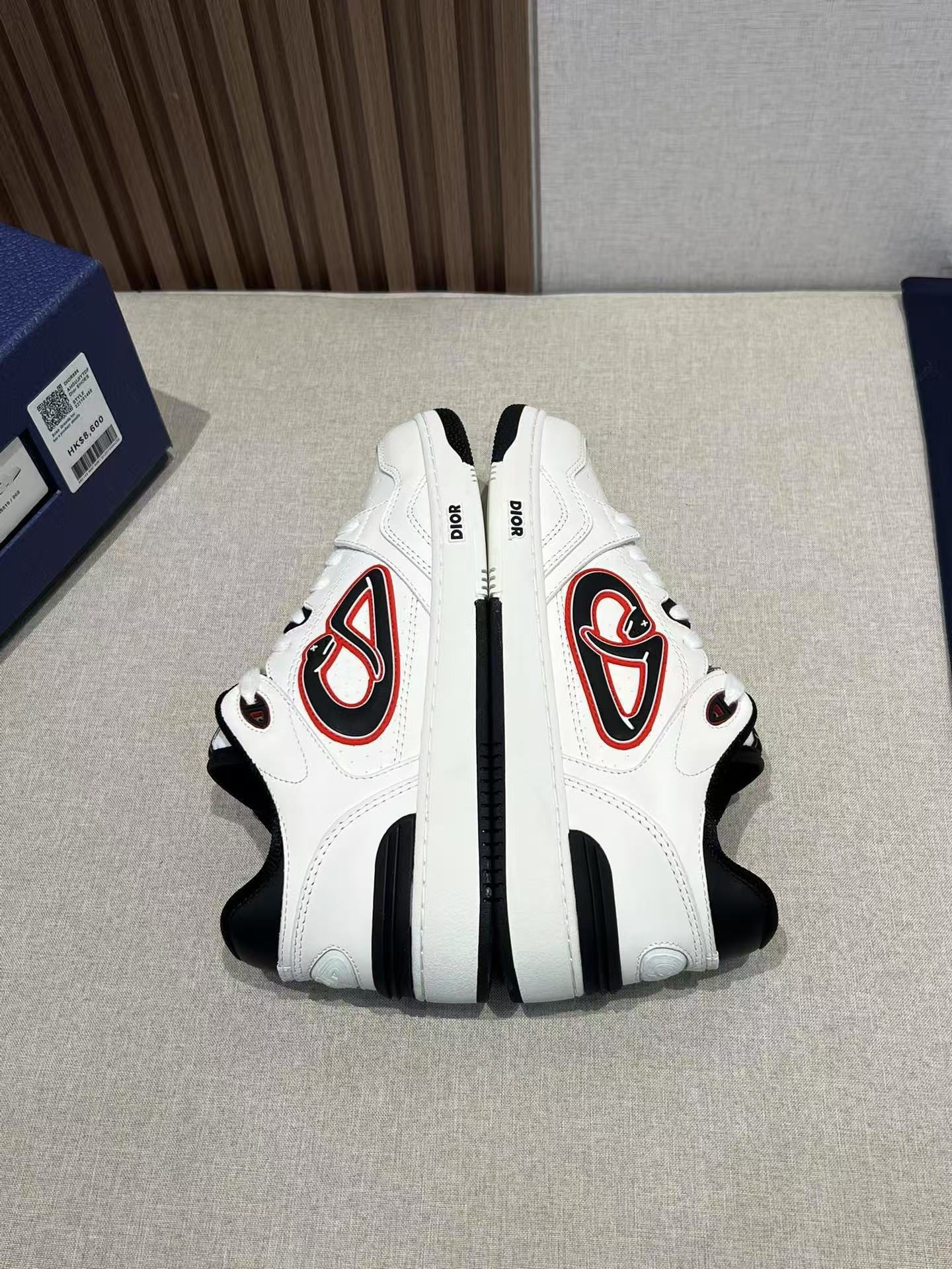 ua D*or sneakers