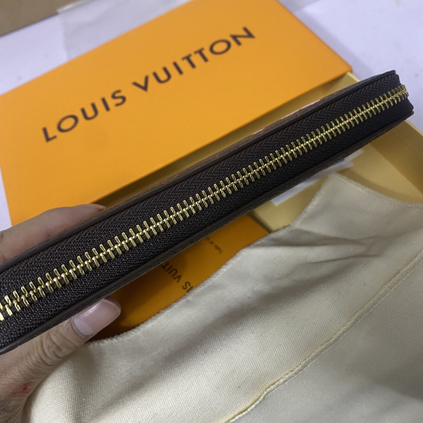 LV x TM Zippy Wallet M13433 7.7 x 4.1 x 1 inches