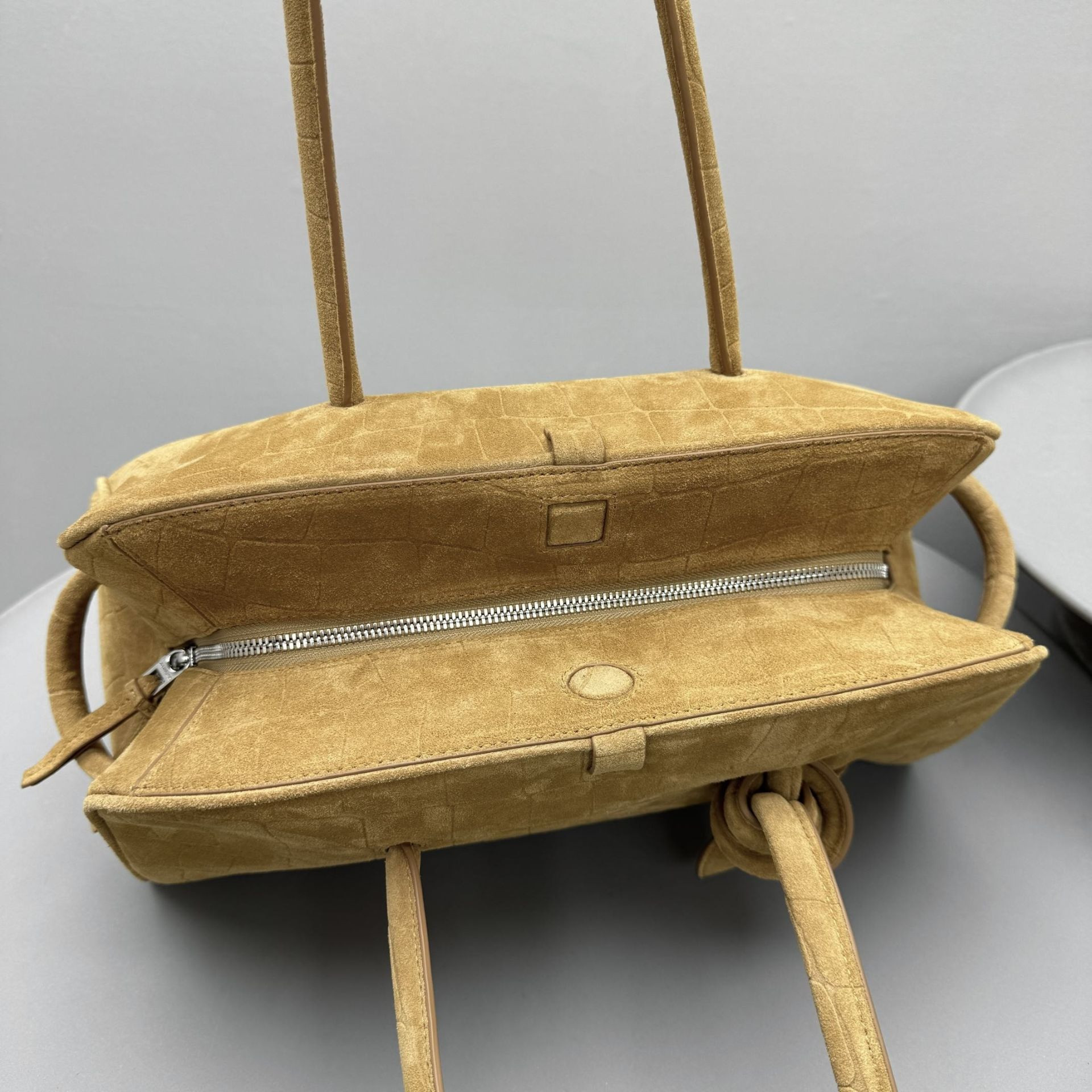 Jacquemus LA CROISIÈRE The Turismo 39x21x17cm