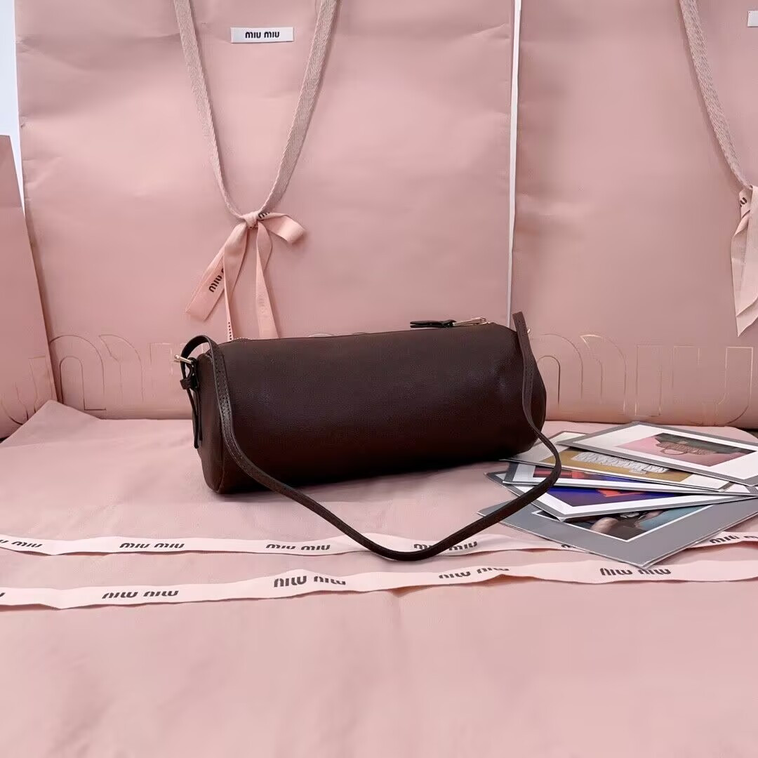 Miu Miu Nappa leather pouch 22x9x9cm