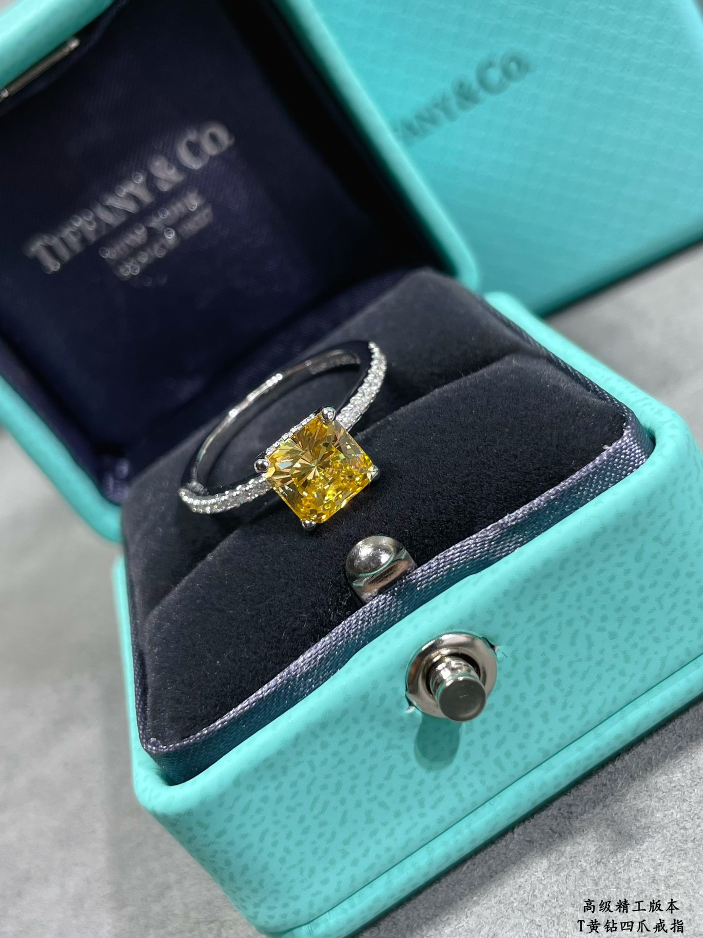 t*f*ny & co. four-prong yellow Di*m*nd solitaire ring ag925