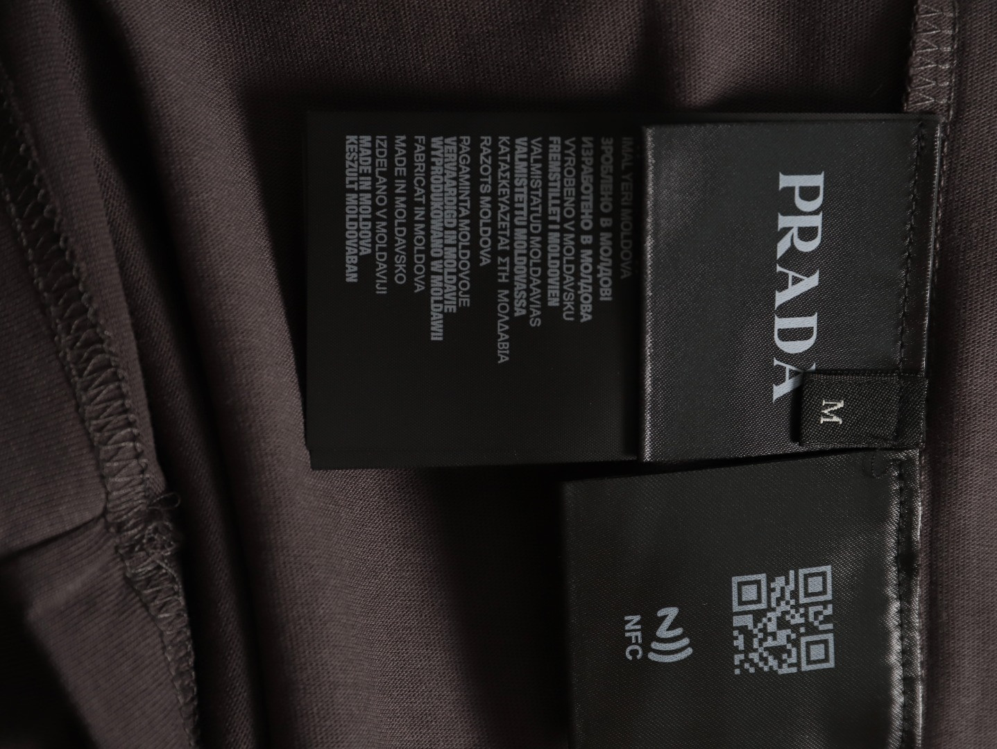 Pra*a long-sleeved t-shirt