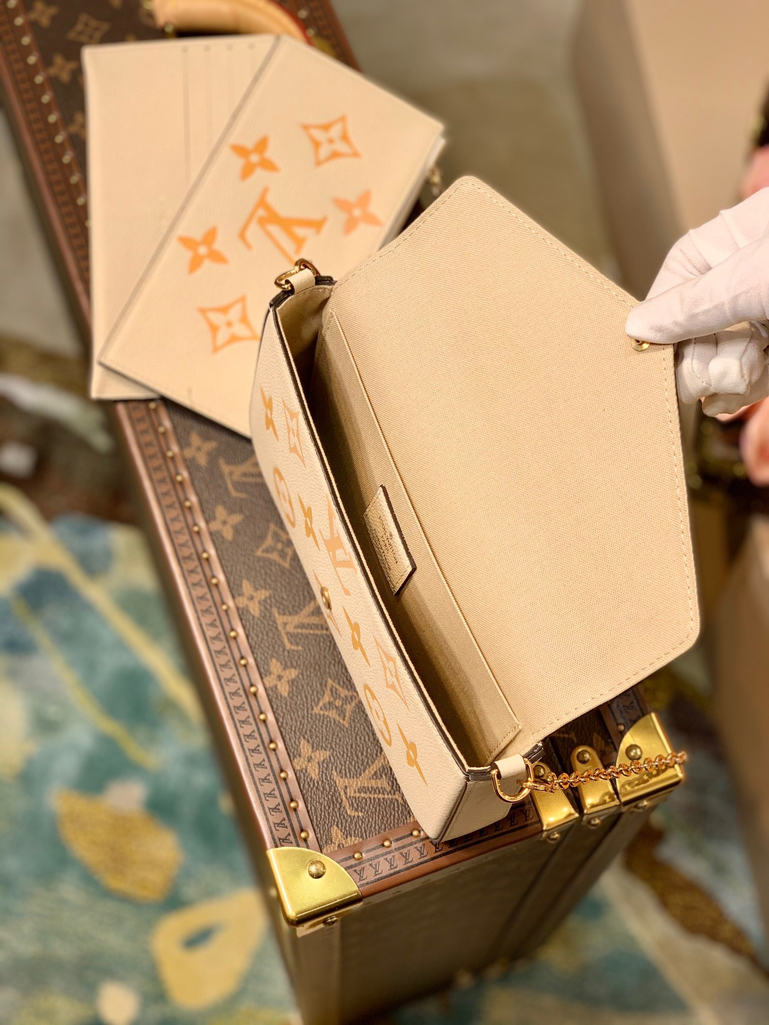 LV Félicie Pochette M80498