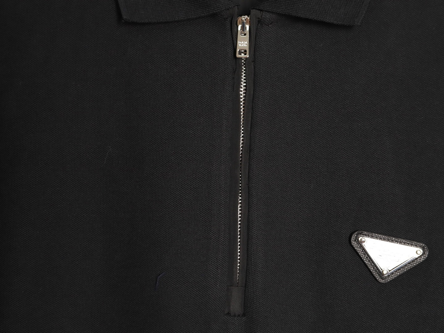 Pra*a long-sleeved t-shirt