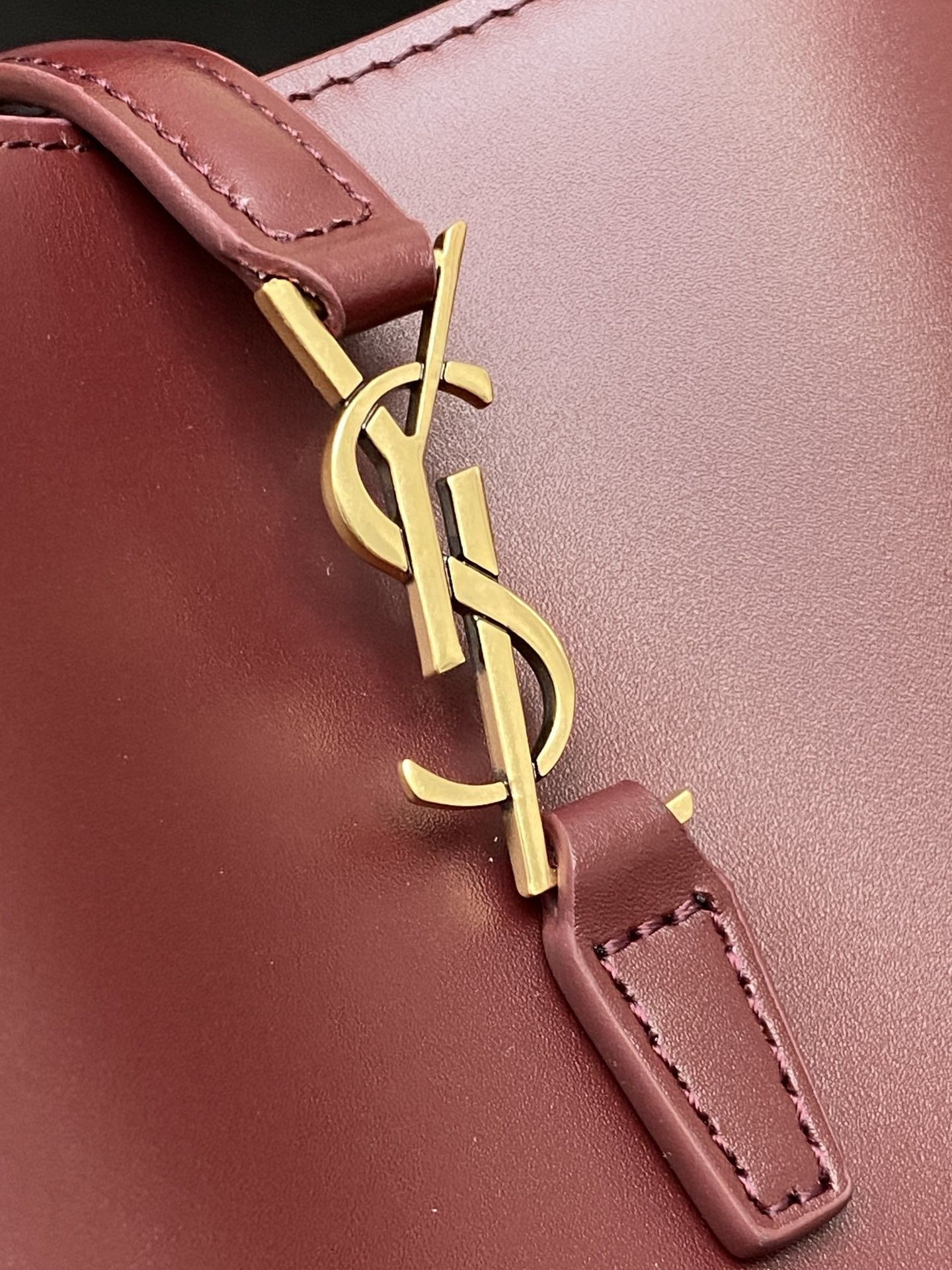 Y*L le 37 mini (shiny leather) 15x13x6cm