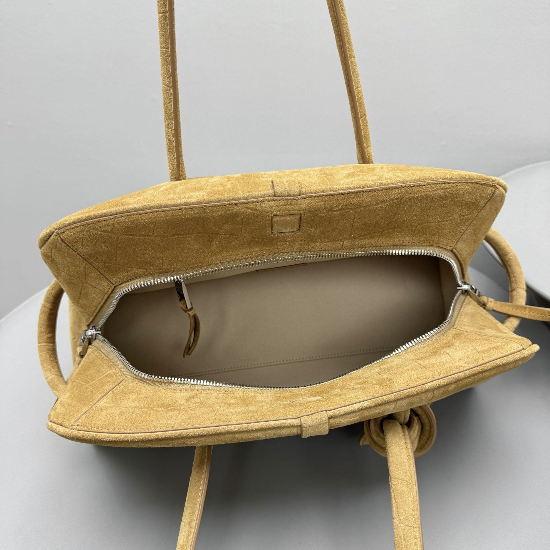 Jacquemus LA CROISIÈRE The Turismo 39x21x17cm
