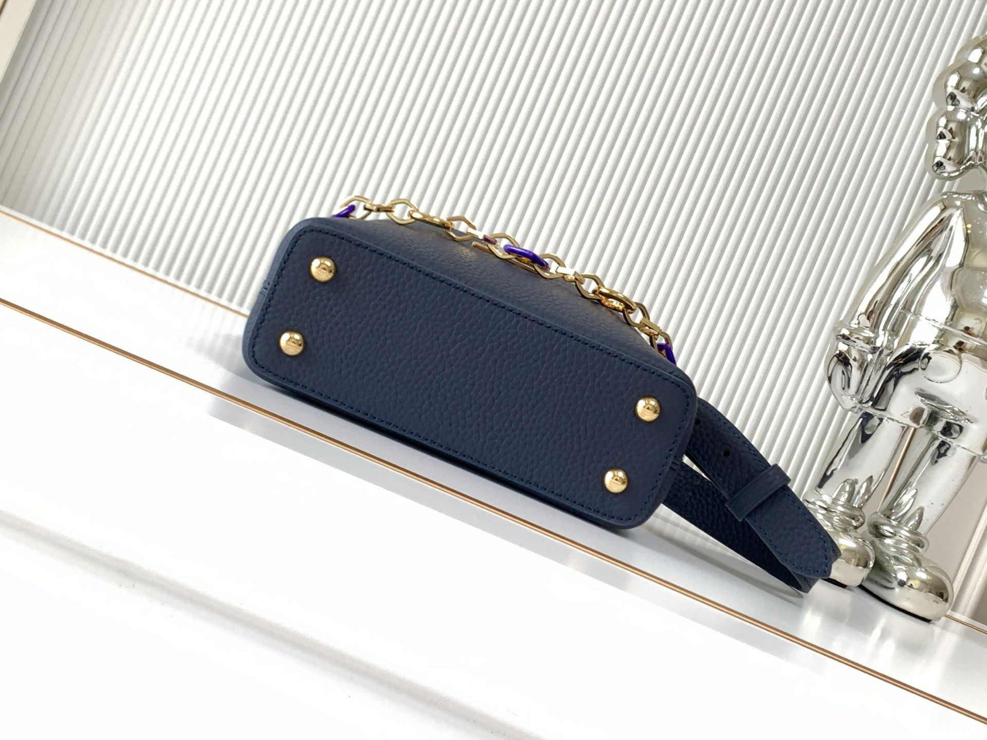 LV Capucines Mini M14971 21x14x8cm
