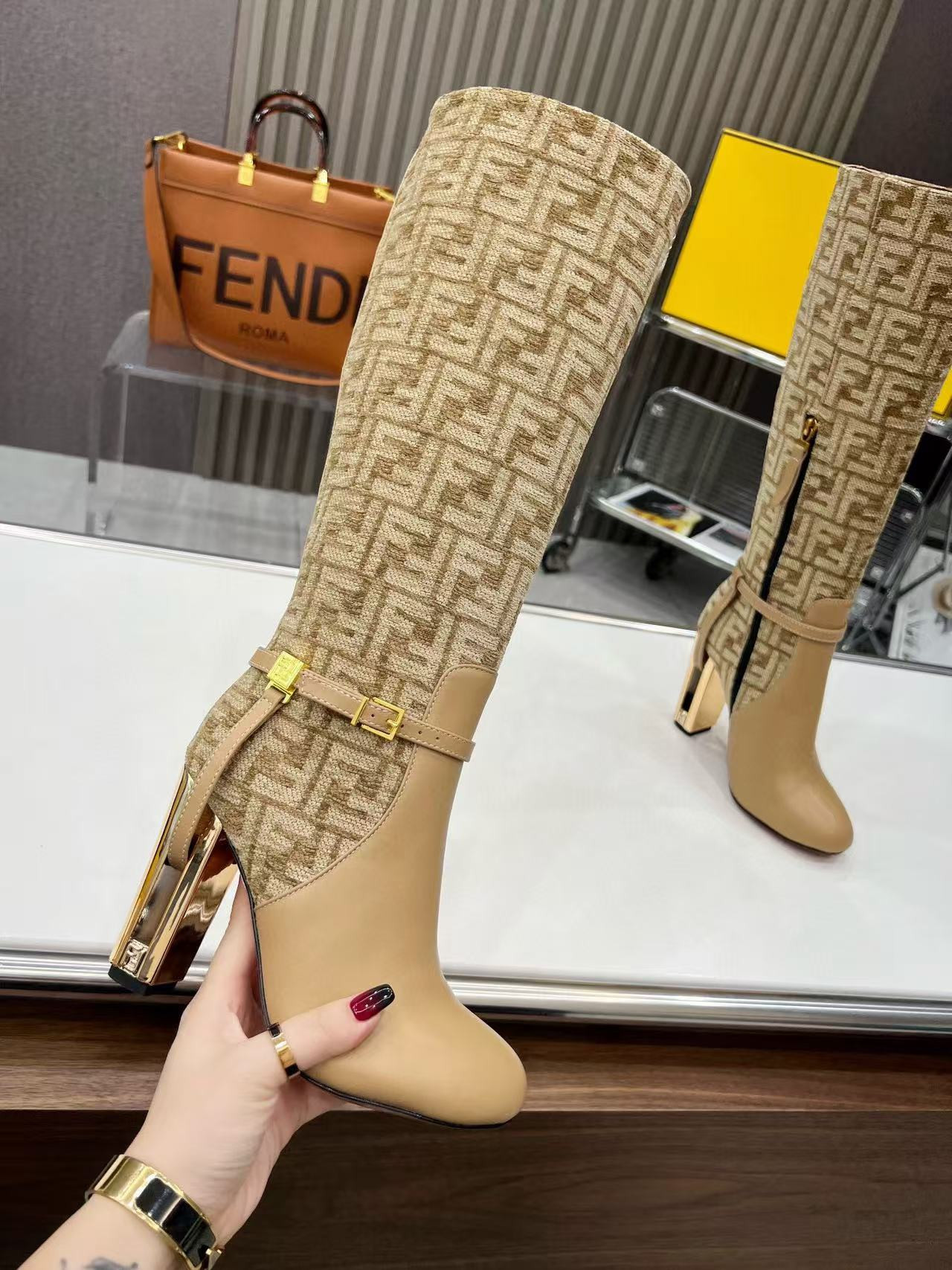 ua F**di boots