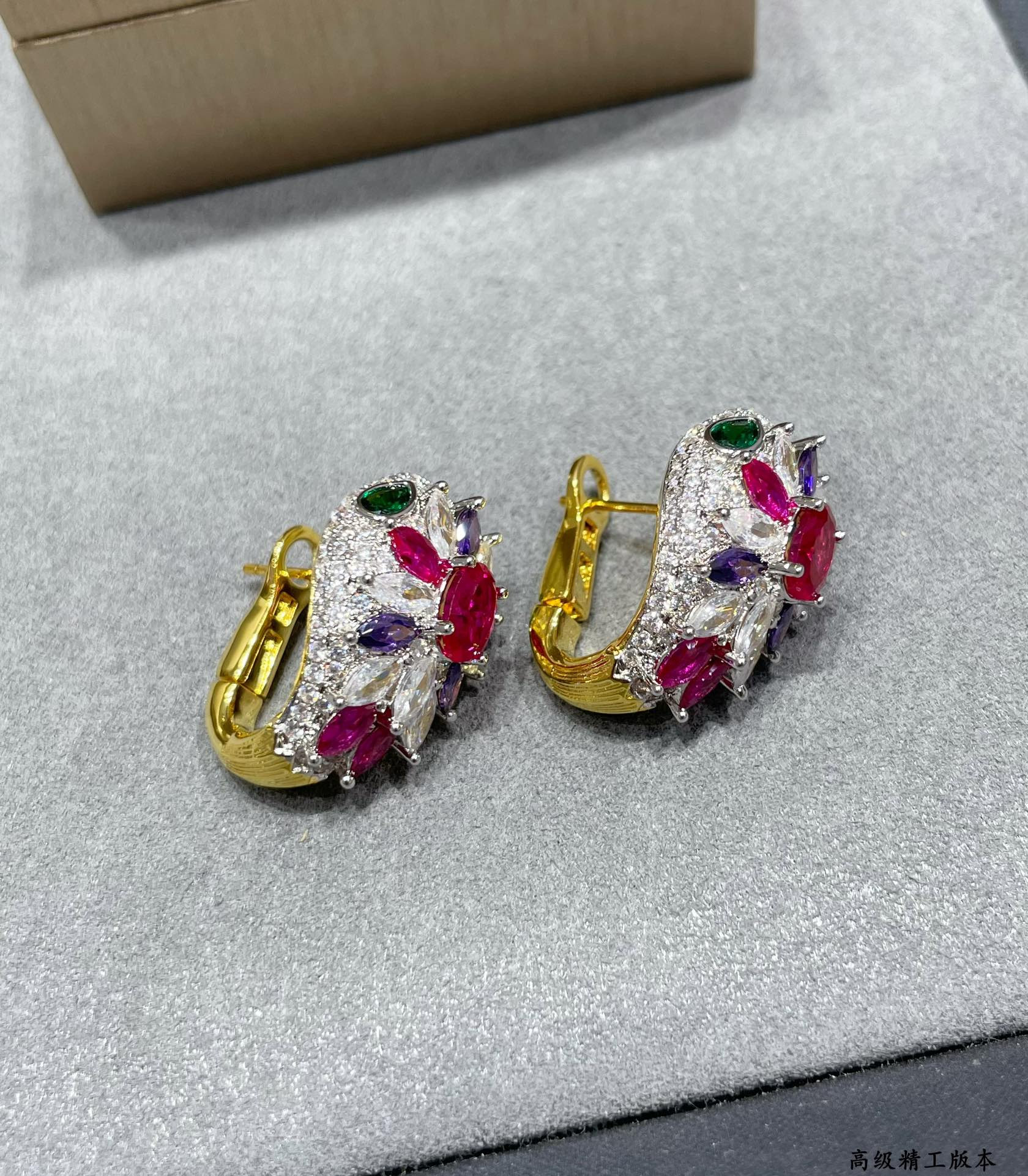 b*l*ai Di*m*nd princess snake earrings