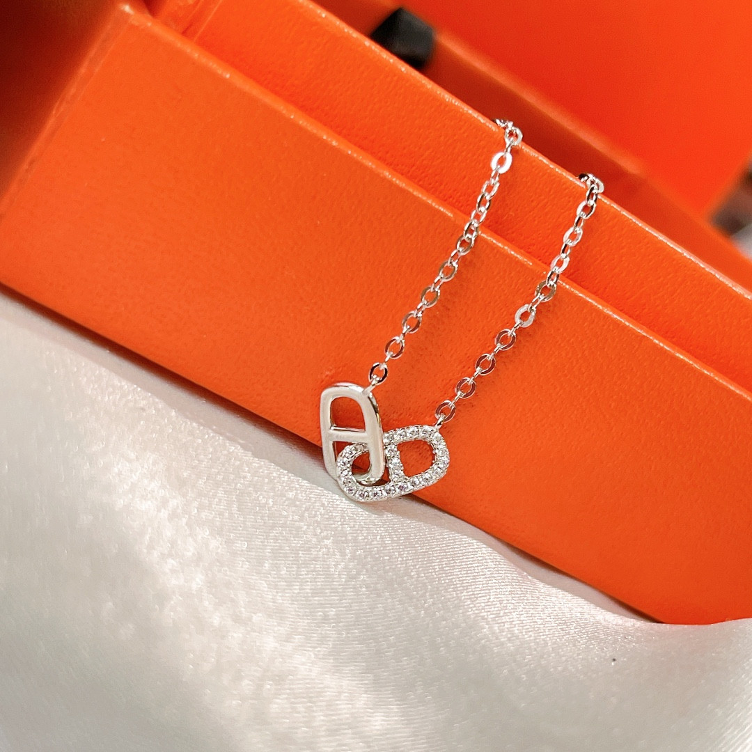 H**me5 pig nose double-ring necklace