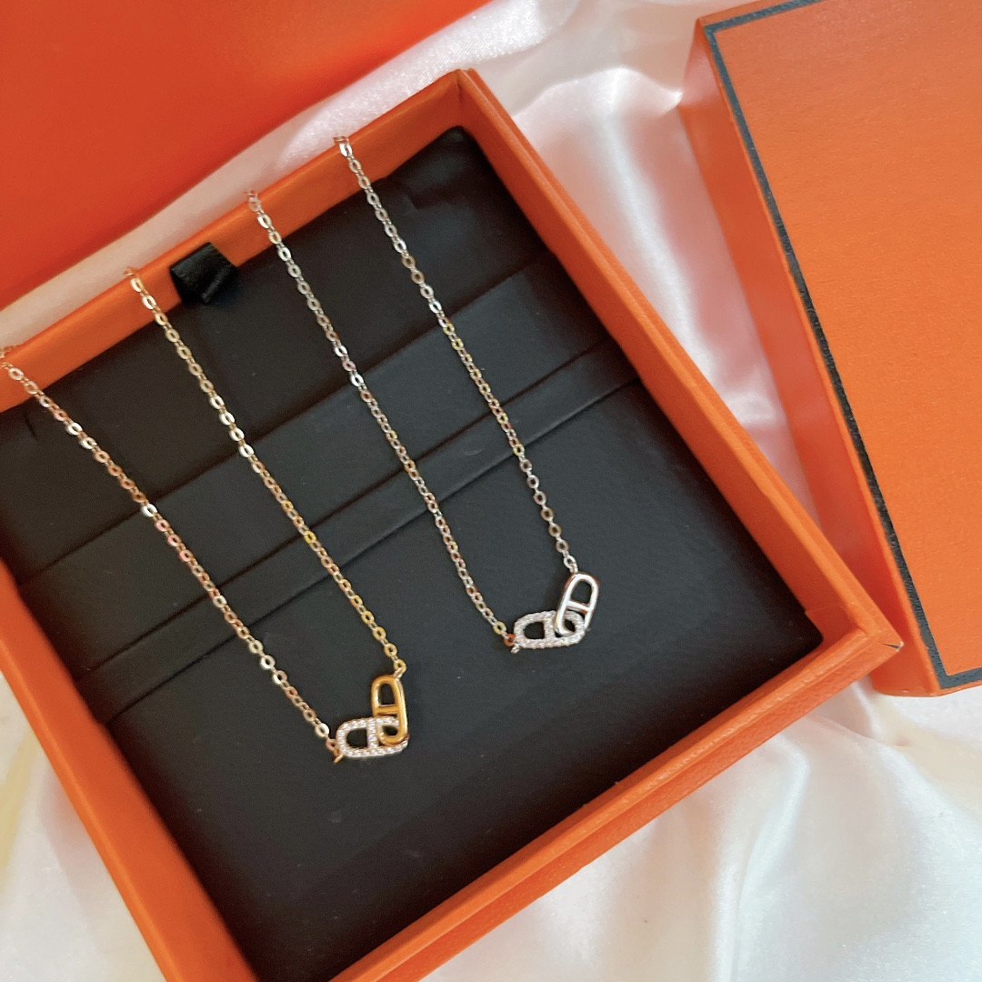 H**me5 pig nose double-ring necklace
