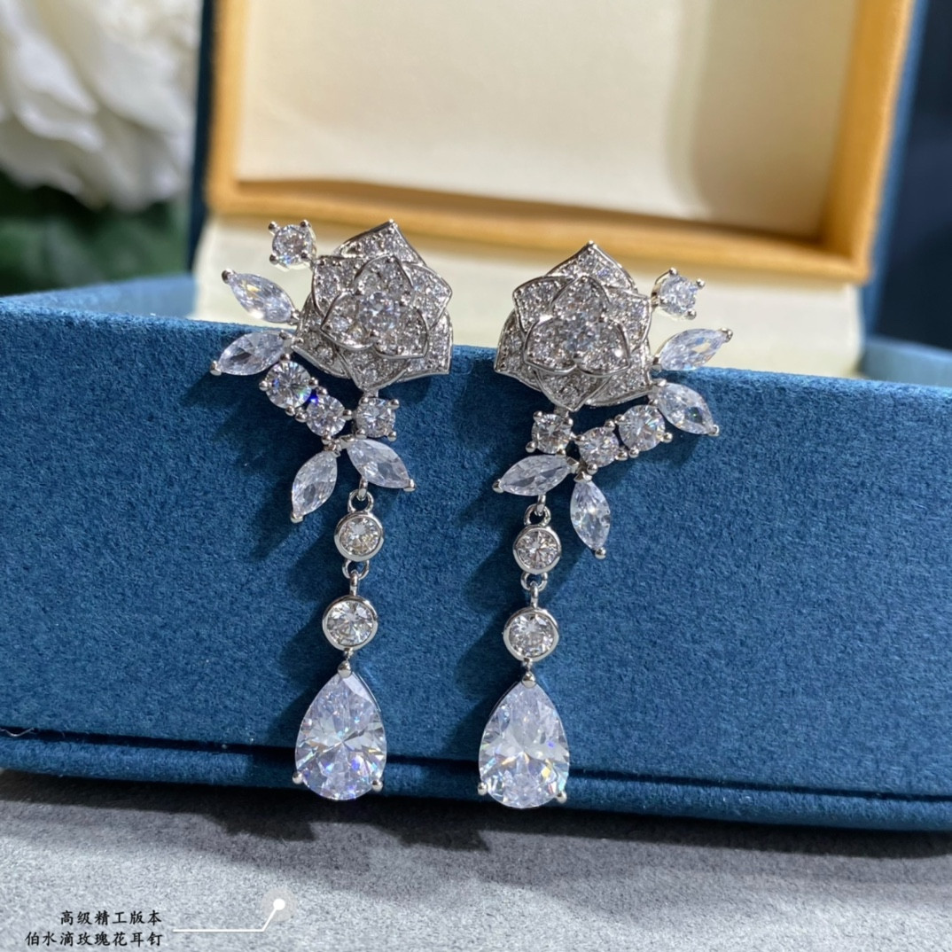 Piaget Teardrop rose Earrings