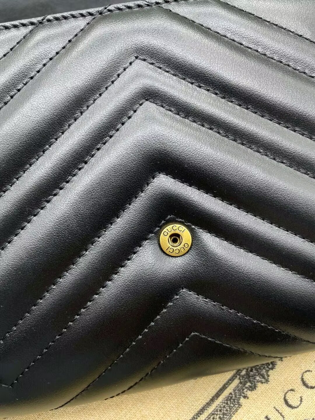G*u*i gg marmont wallet on chain 20x13x6cm