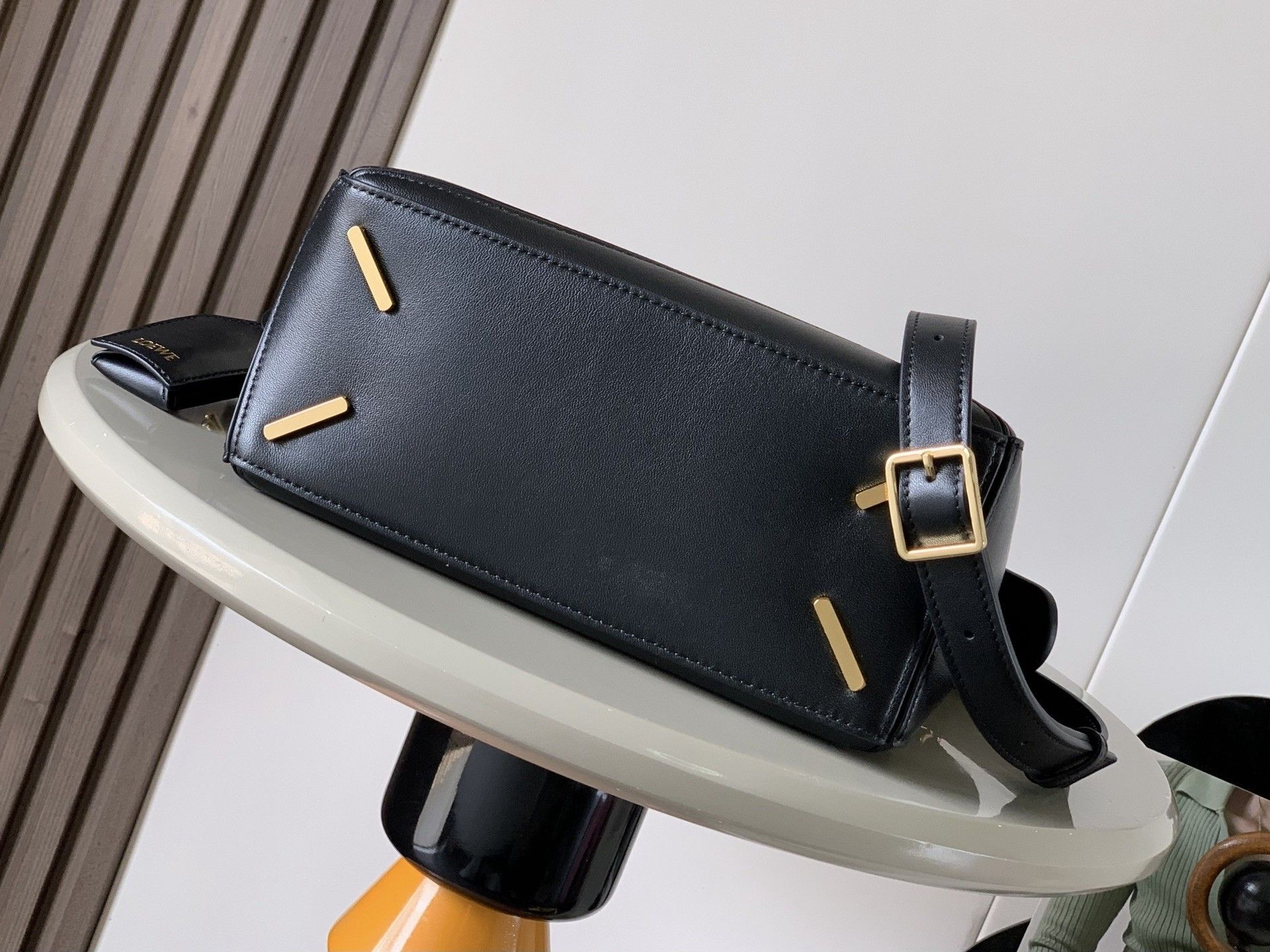 L0ew* small featherlight puzzle bag in nappa lambskin  16.5x24x10.5cm